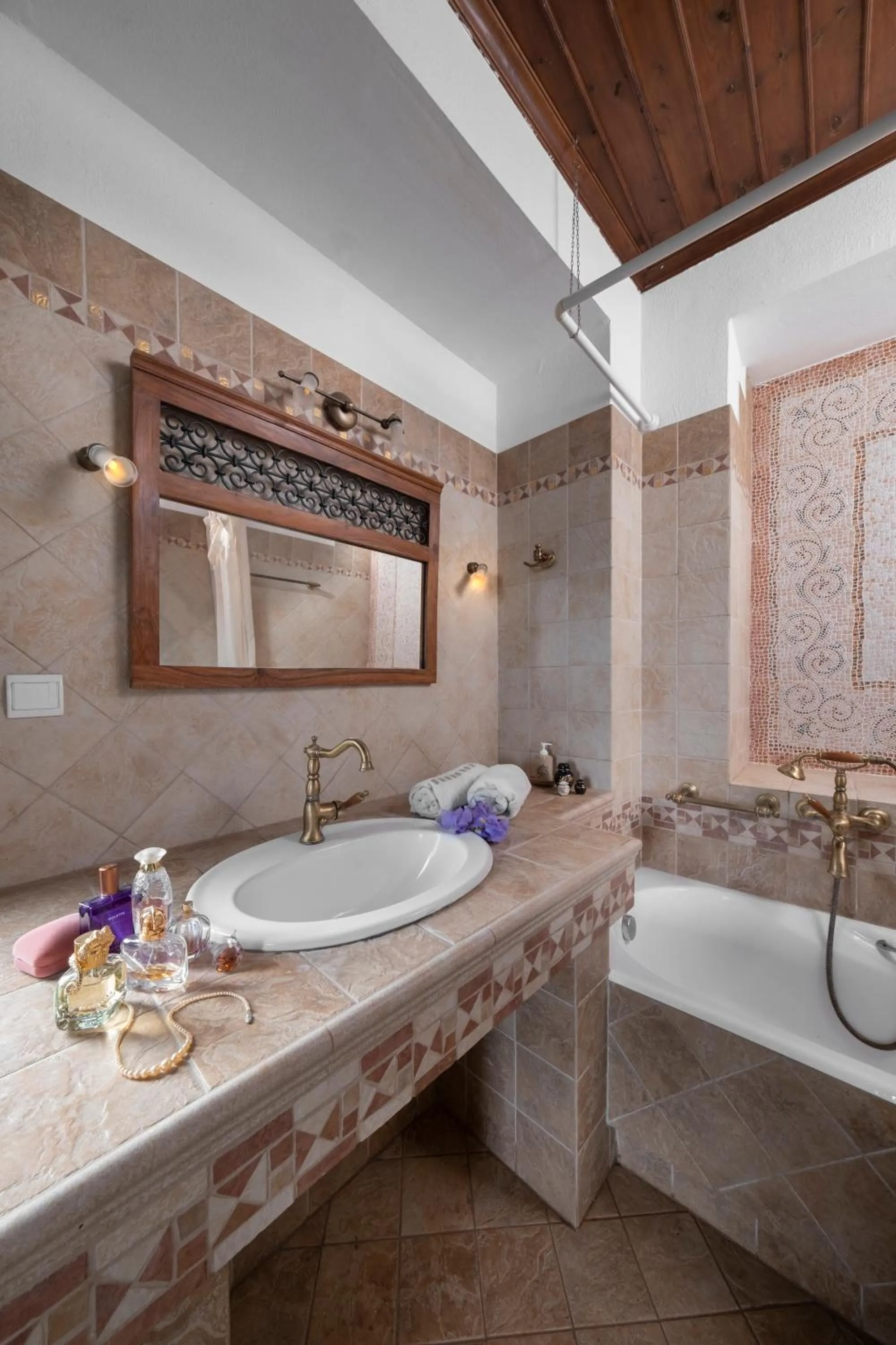 Bathroom in Palios Stathmos