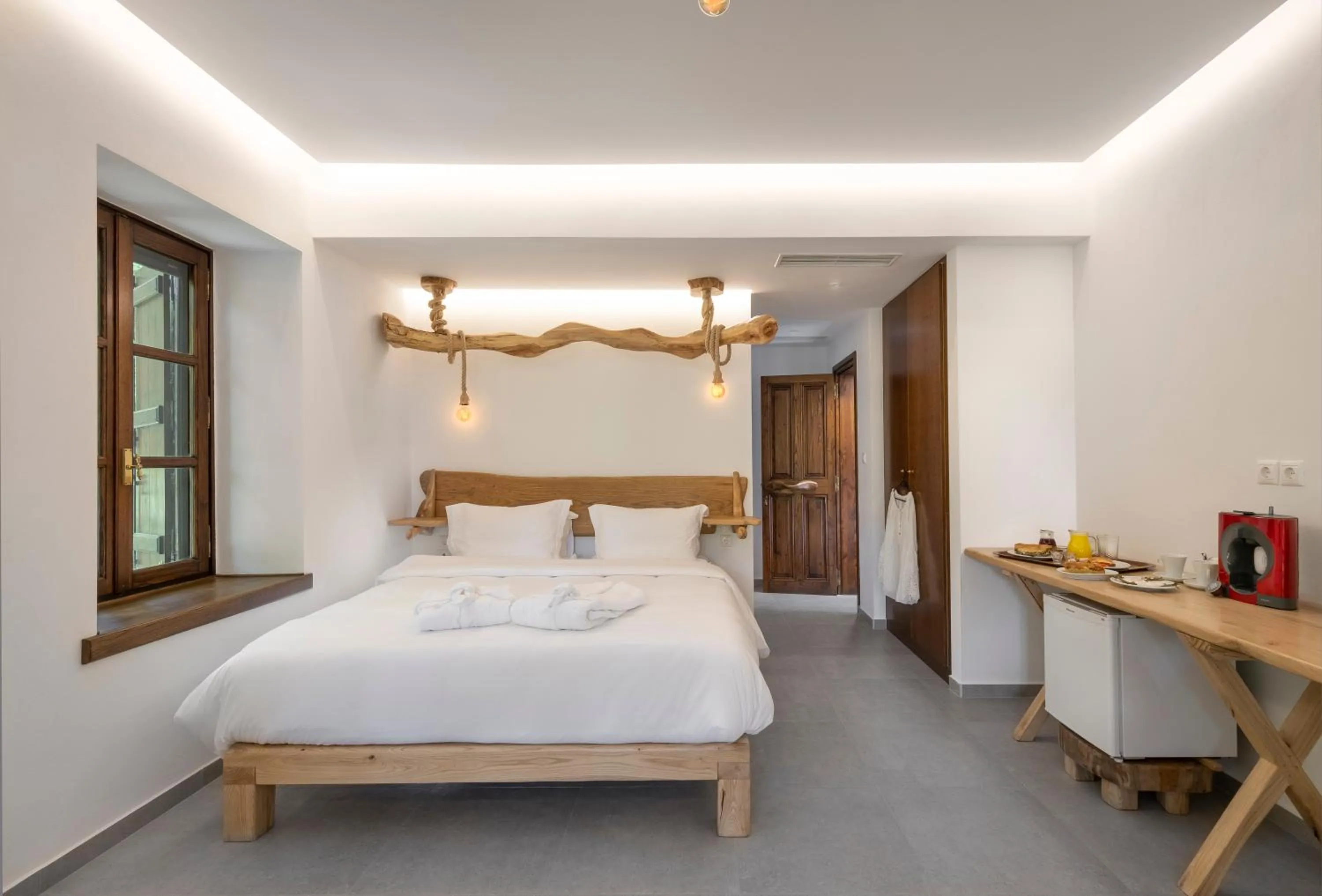 Bed in Palios Stathmos