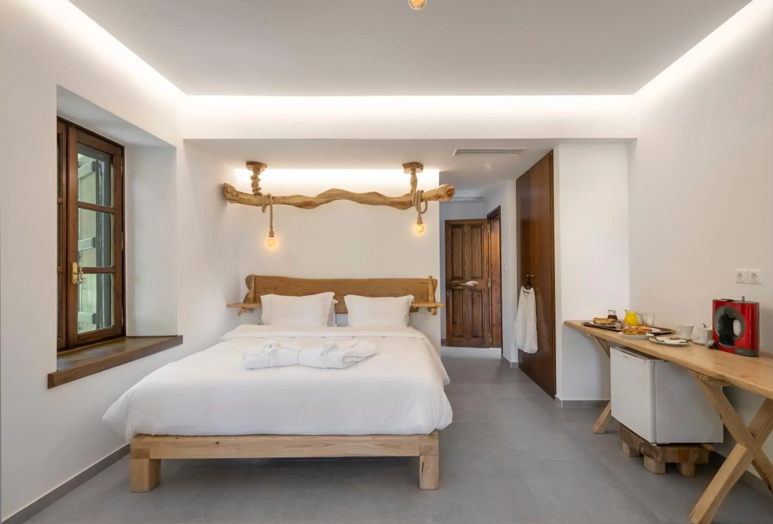 Bed in Palios Stathmos Bed in Palios Stathmos