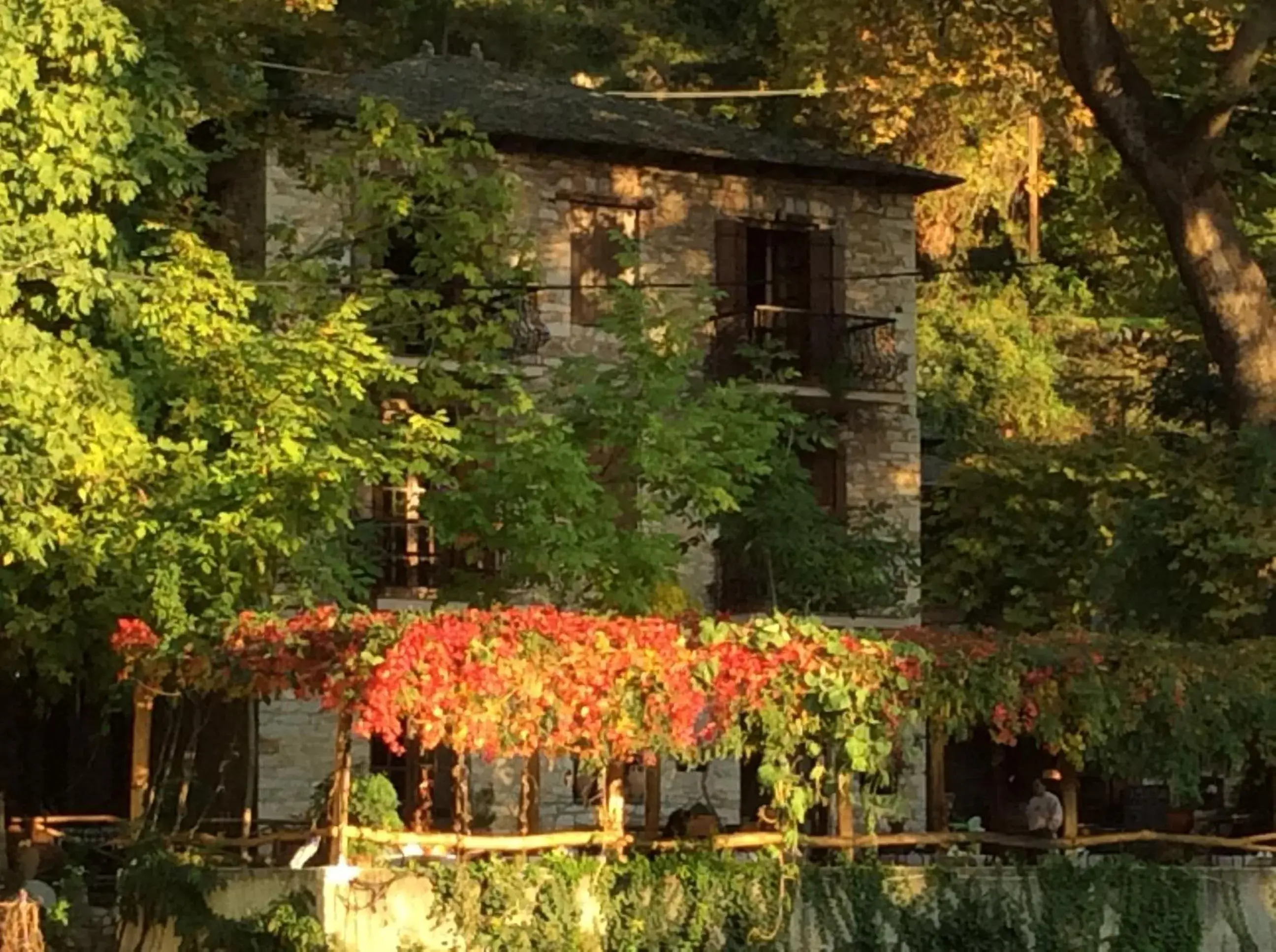 Property building in Palios Stathmos Property building in Palios Stathmos