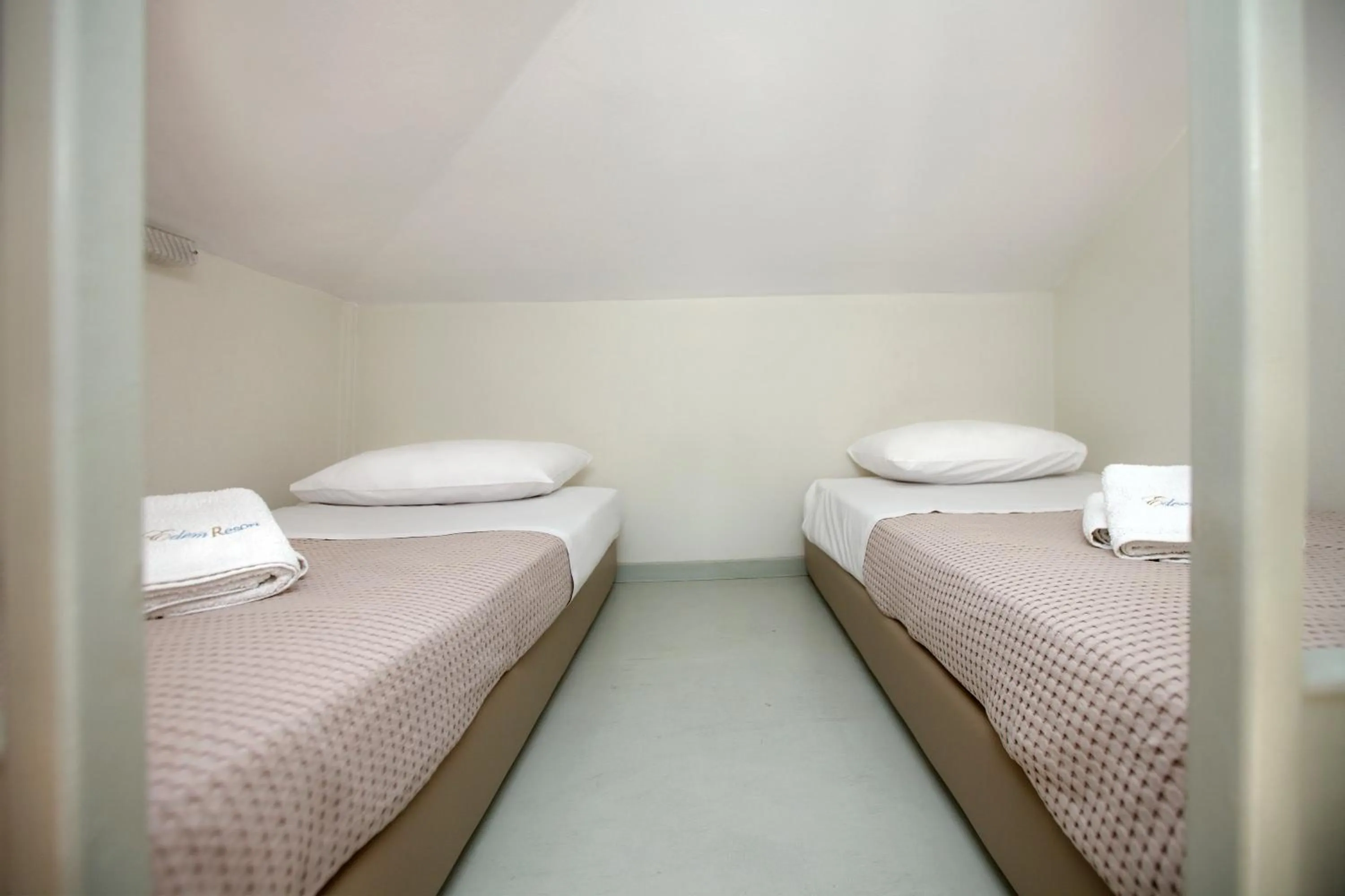 Bedroom, Bed in Edem Resort