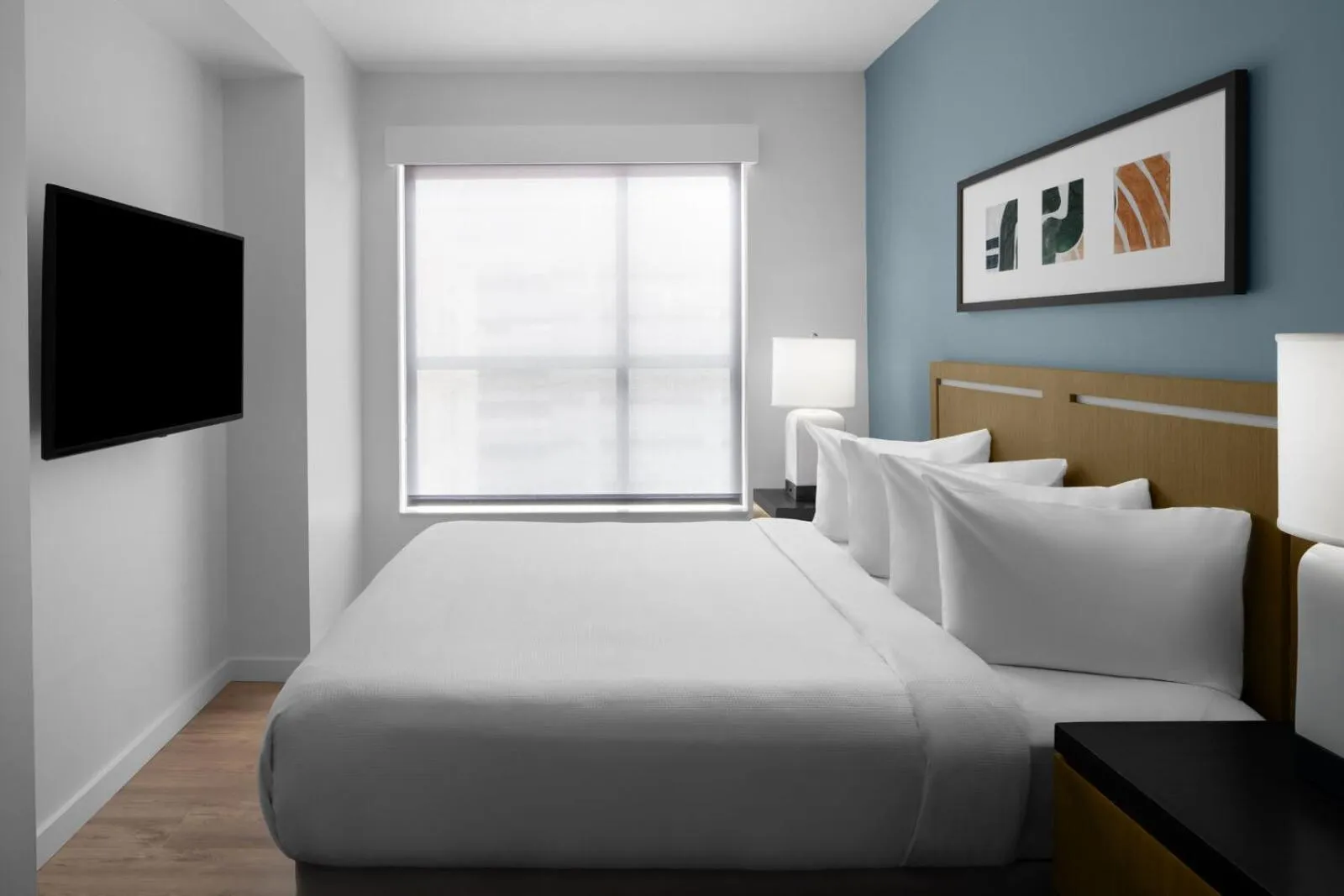 Bed in Hyatt House Raleigh North Hills