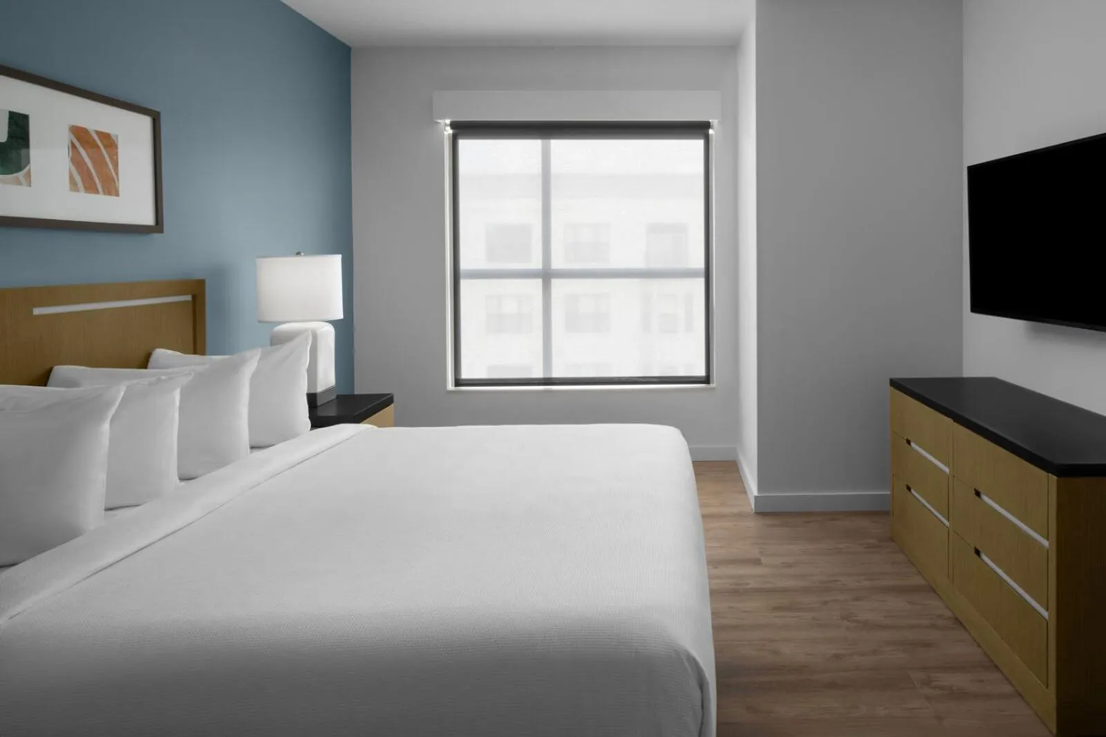 Bed in Hyatt House Raleigh North Hills