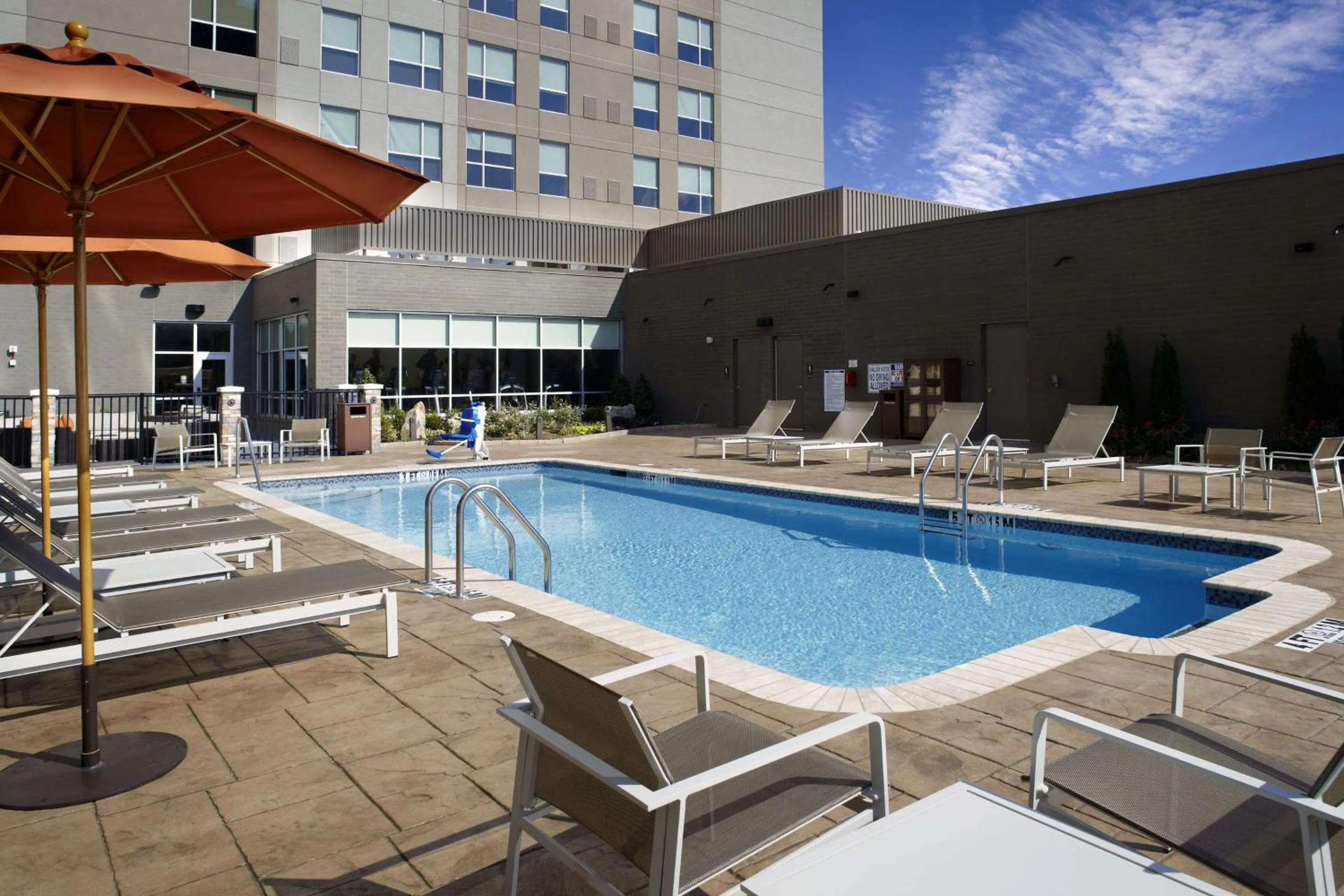 Swimming pool in Hyatt House Raleigh North Hills