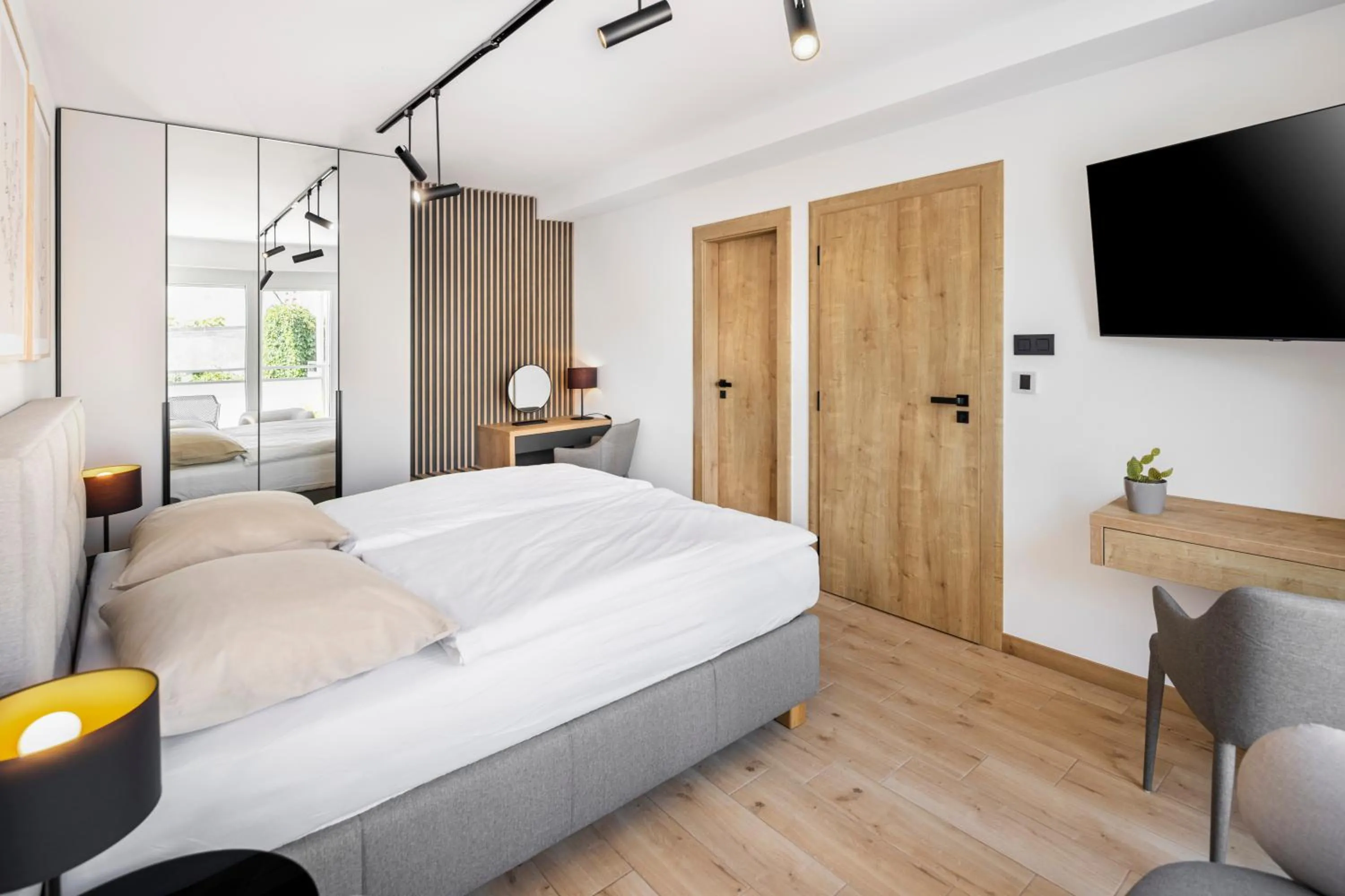 VI&LA Apart House - Large Family Terrace Apartment