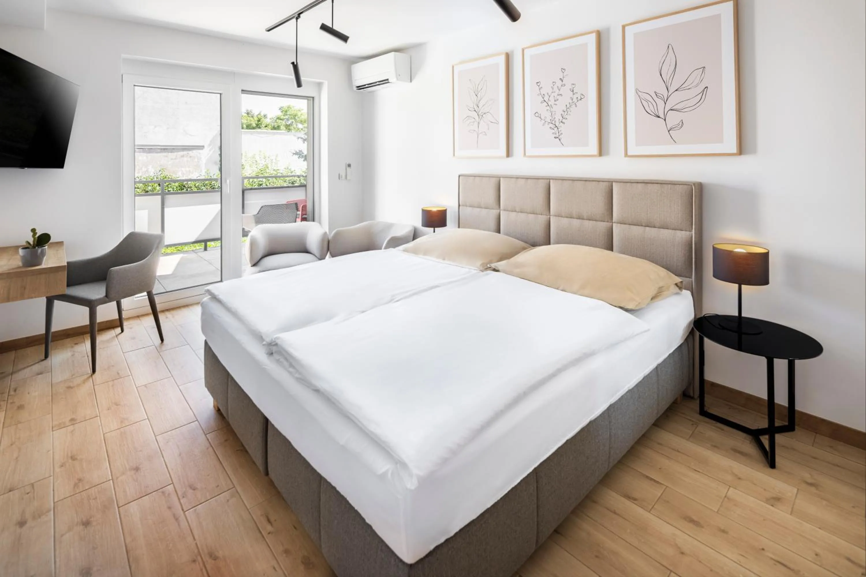 VI&LA Apart House - Large Family Terrace Apartment