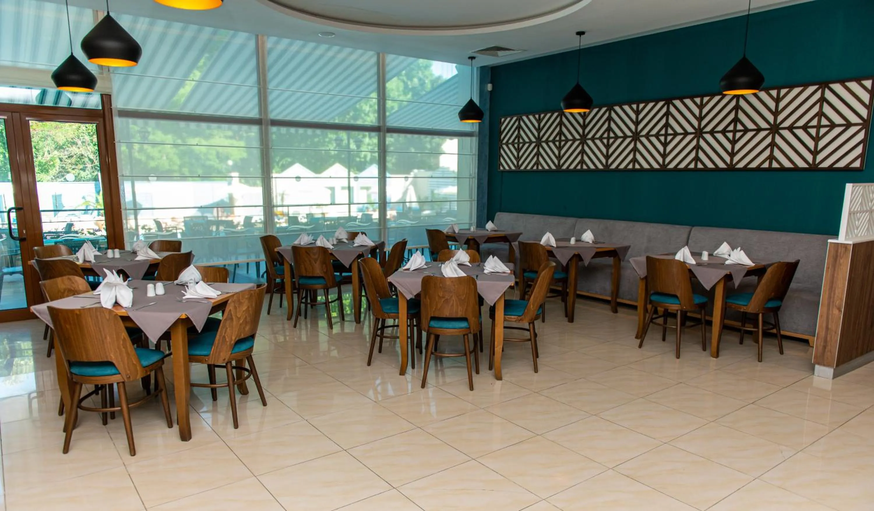 Restaurant/places to eat in MiRaBelle Hotel - All Inclusive