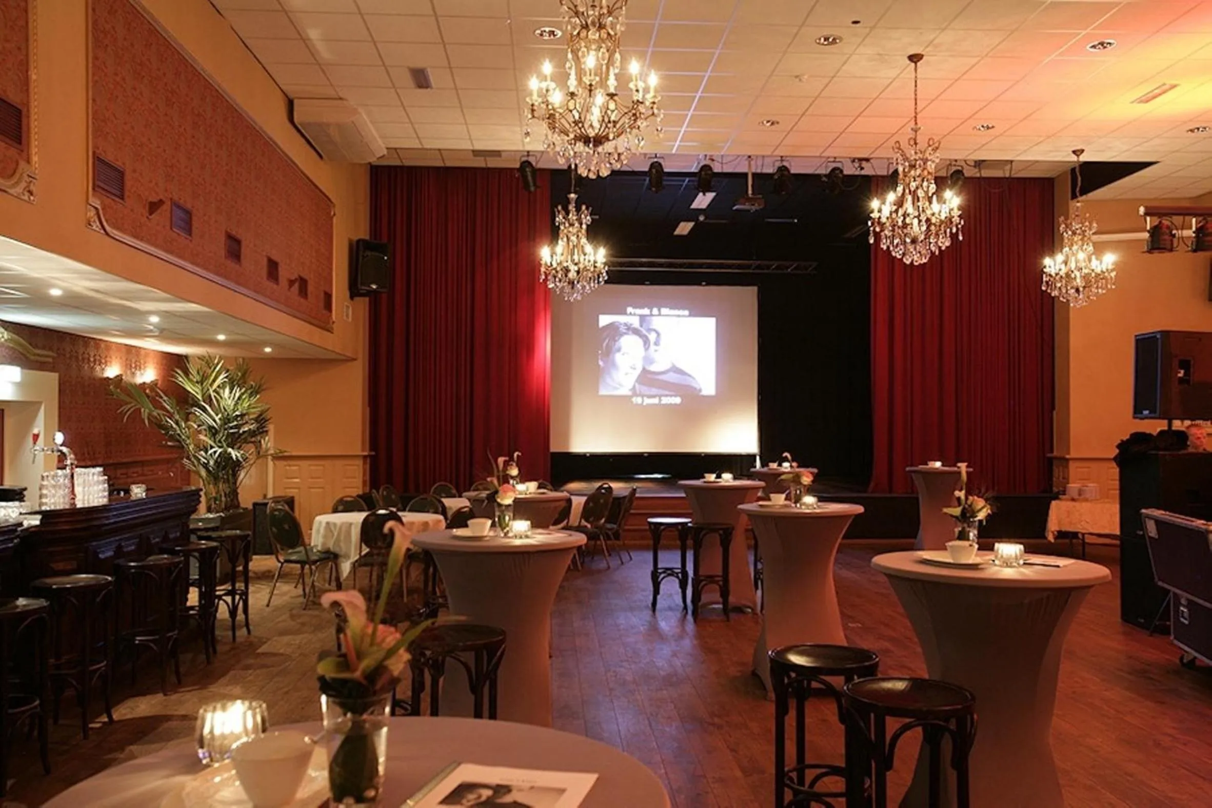 Banquet/Function facilities in Hotel Restaurant Riche