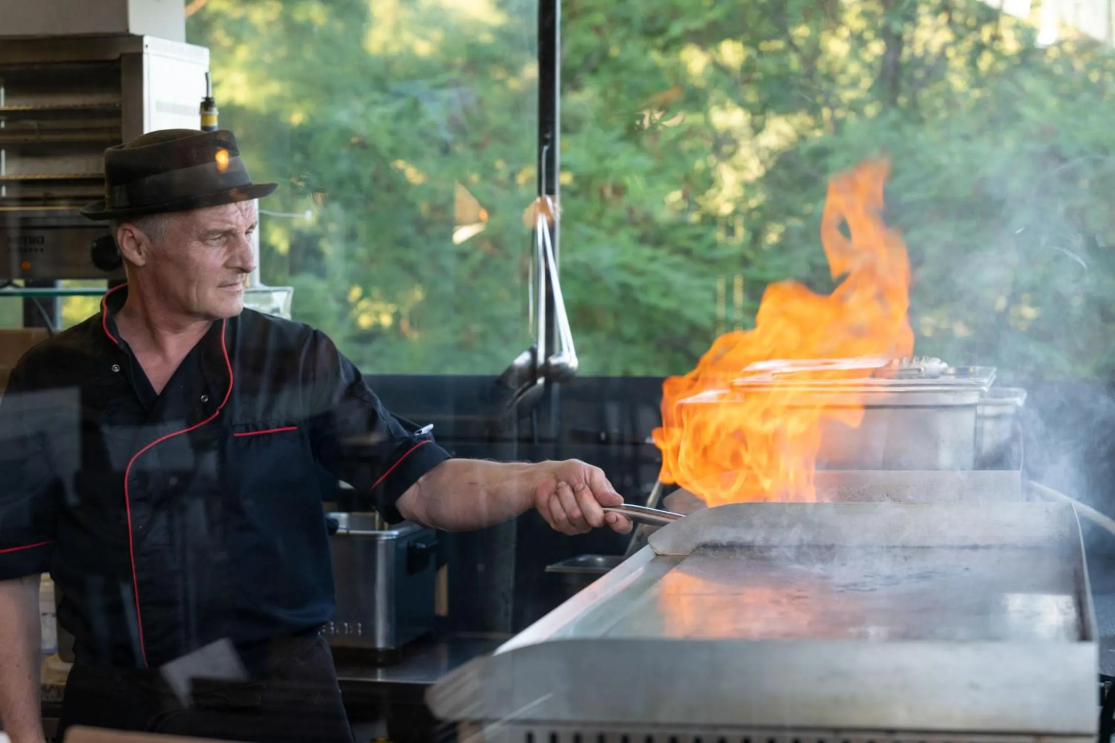 Restaurant/places to eat in Domaine de Chalvêches Hôtel SPA 4*