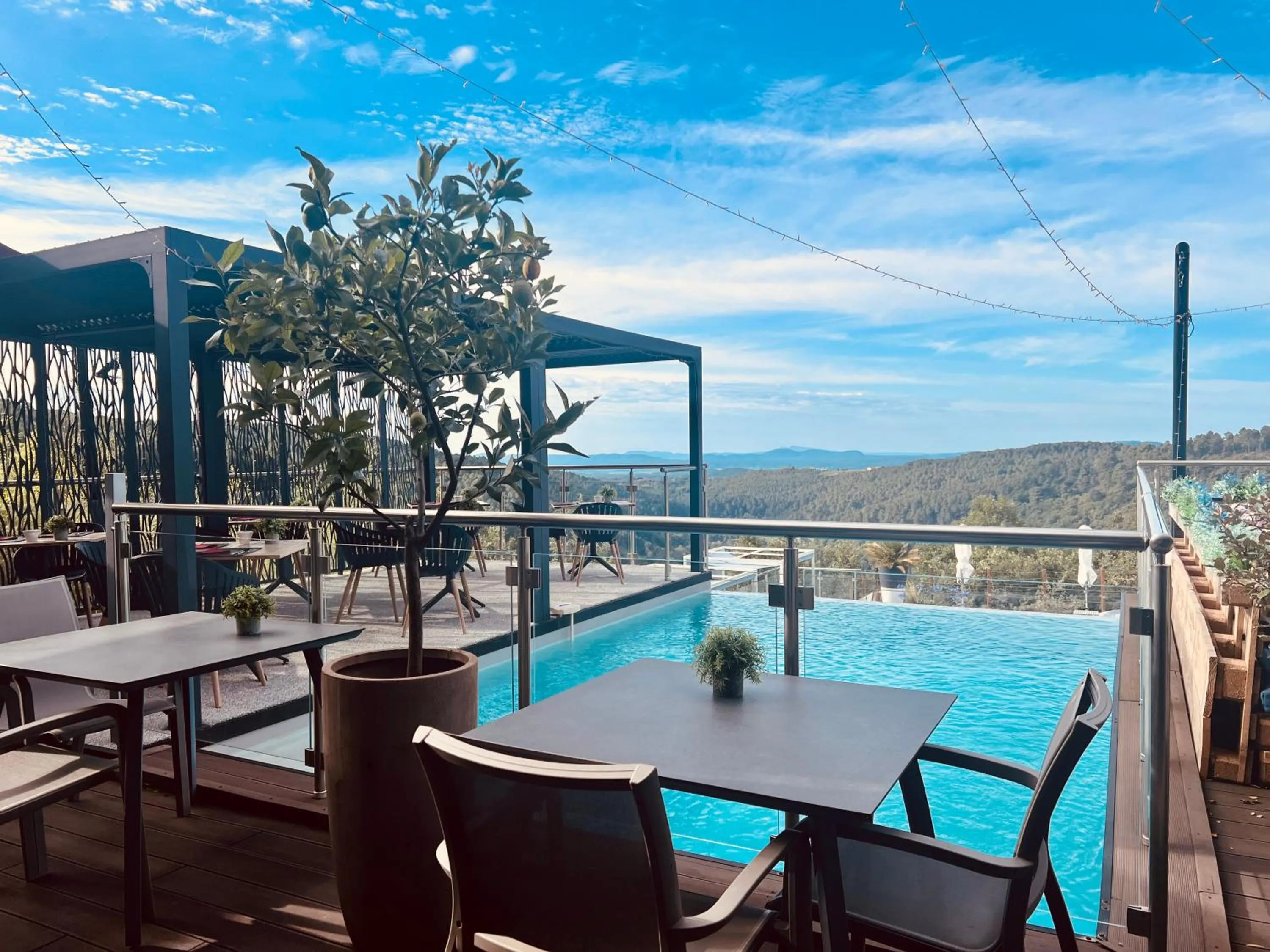 Restaurant/places to eat in Domaine de Chalvêches Hôtel SPA 4*