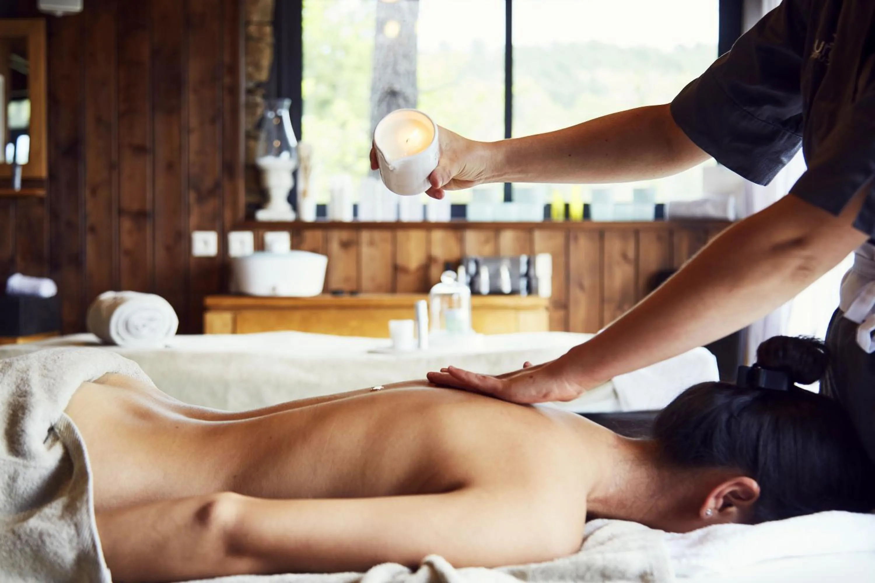 Massage in Domaine de Chalvêches Hôtel SPA 4*