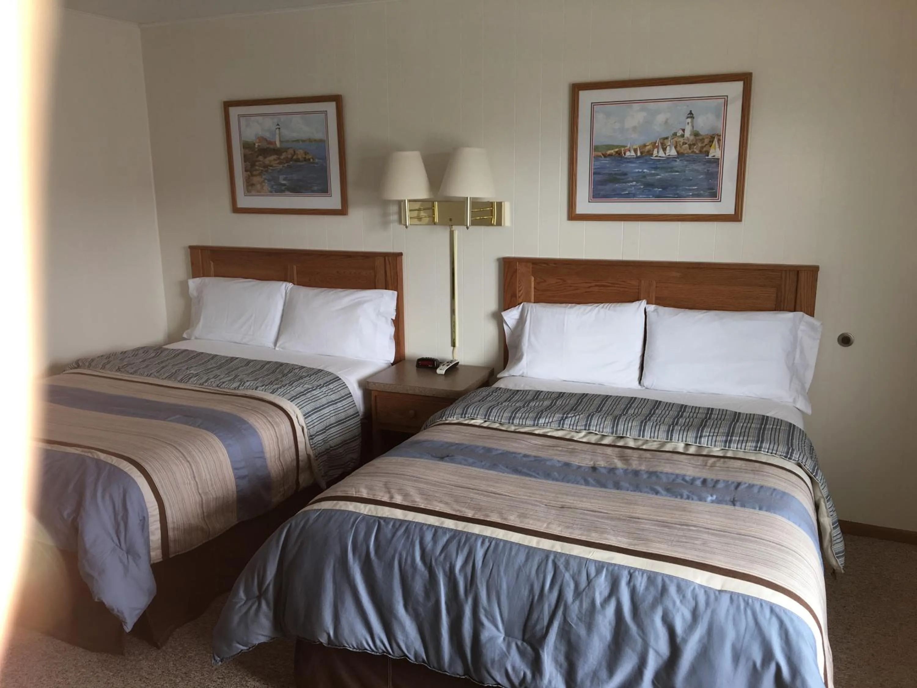 Double Room with Two Double Beds in Coho Motel