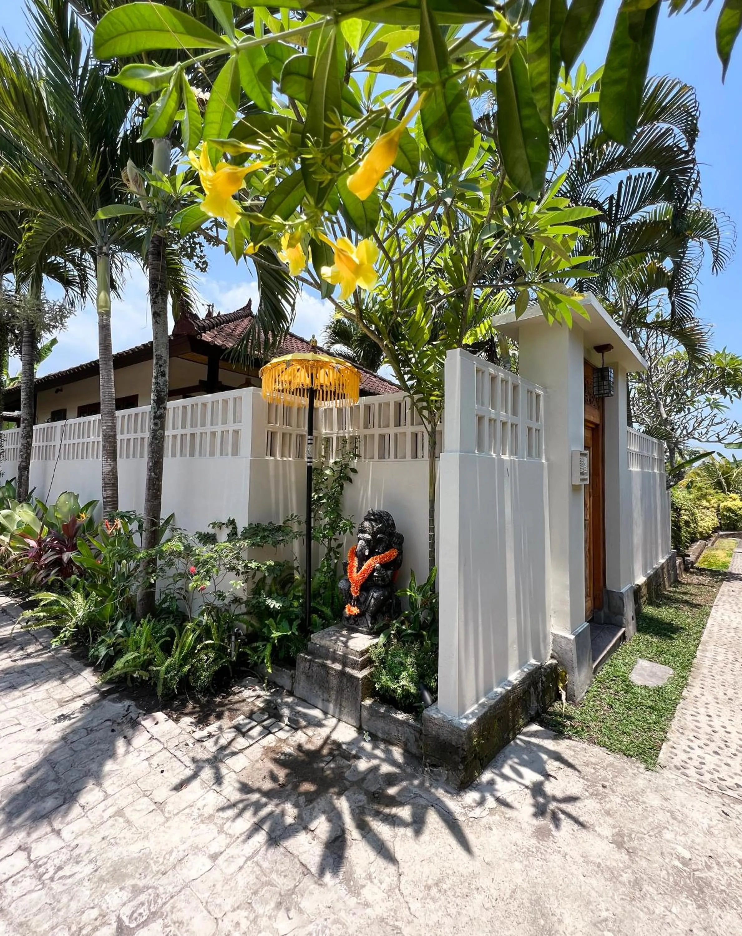 Property building in Rumah Senang - Walk to Beach