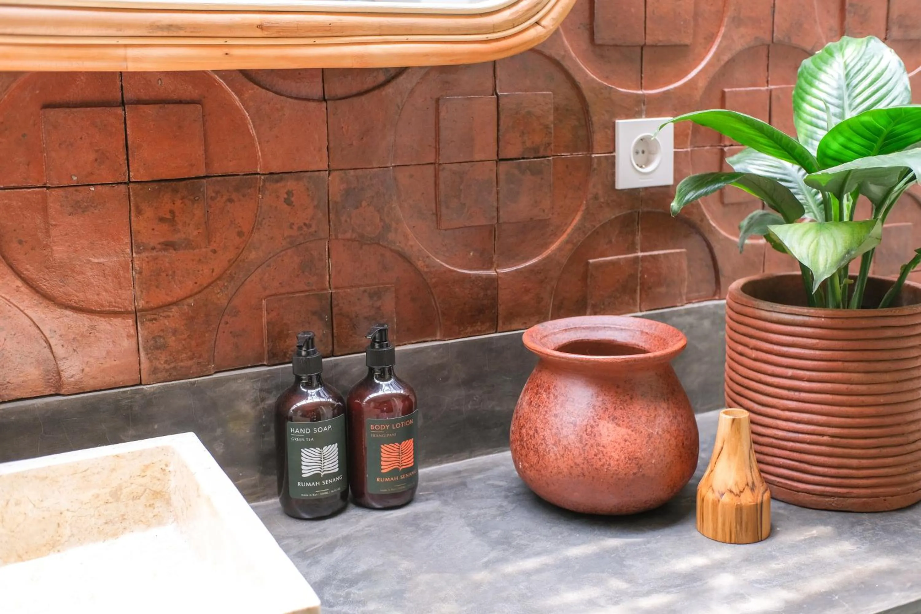 Bathroom in Rumah Senang - Walk to Beach