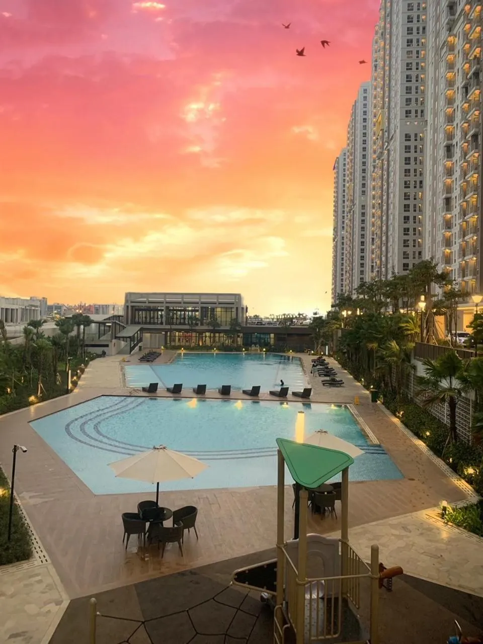 Swimming pool in Apartemen Tokyo Riverside PIK 2 by Benchmark