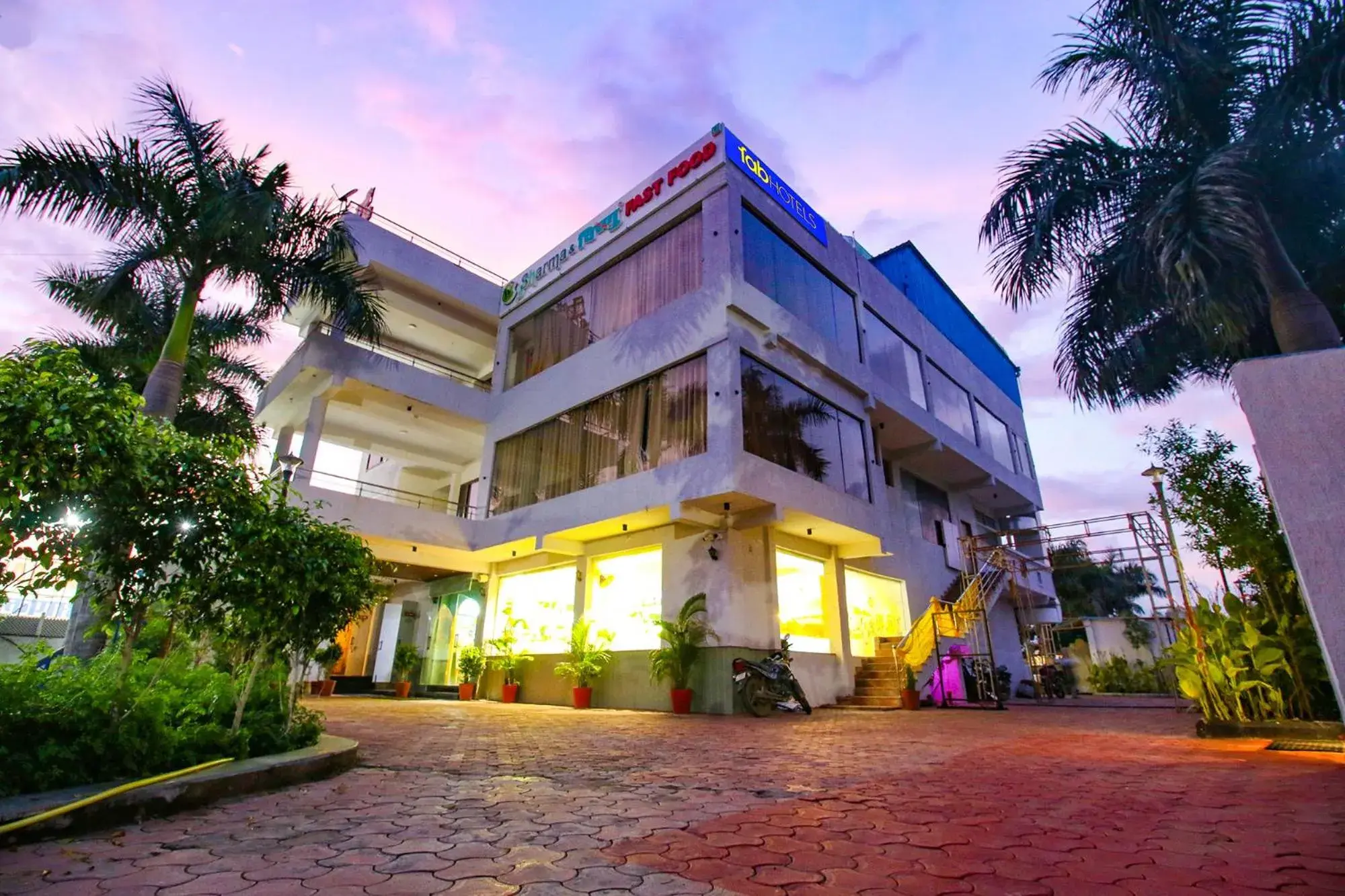 Property building in FabHotel Sharma & Vishnu Garden Property building in FabHotel Sharma & Vishnu Garden