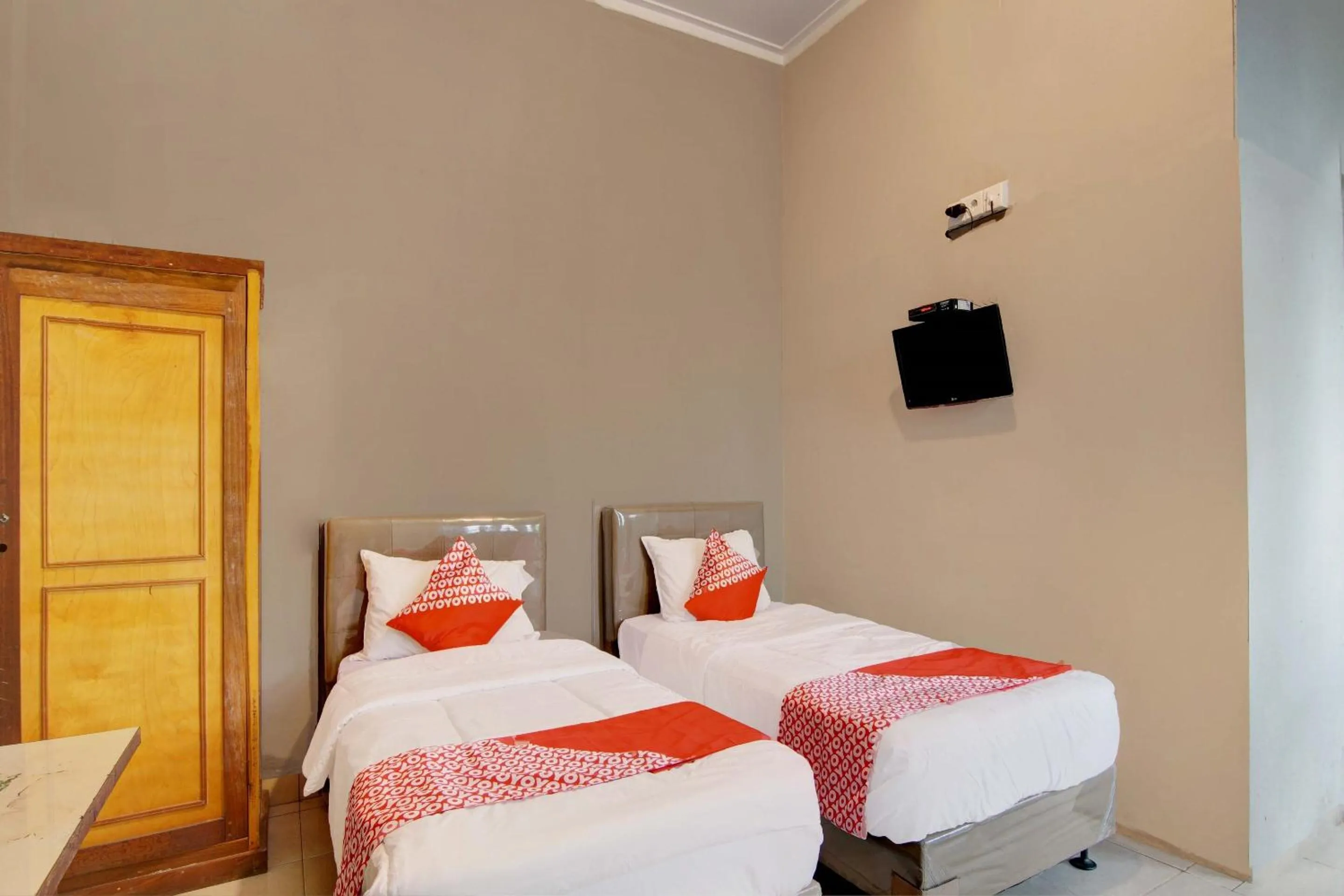Bedroom, Bed in Hotel O Celine Home Syariah