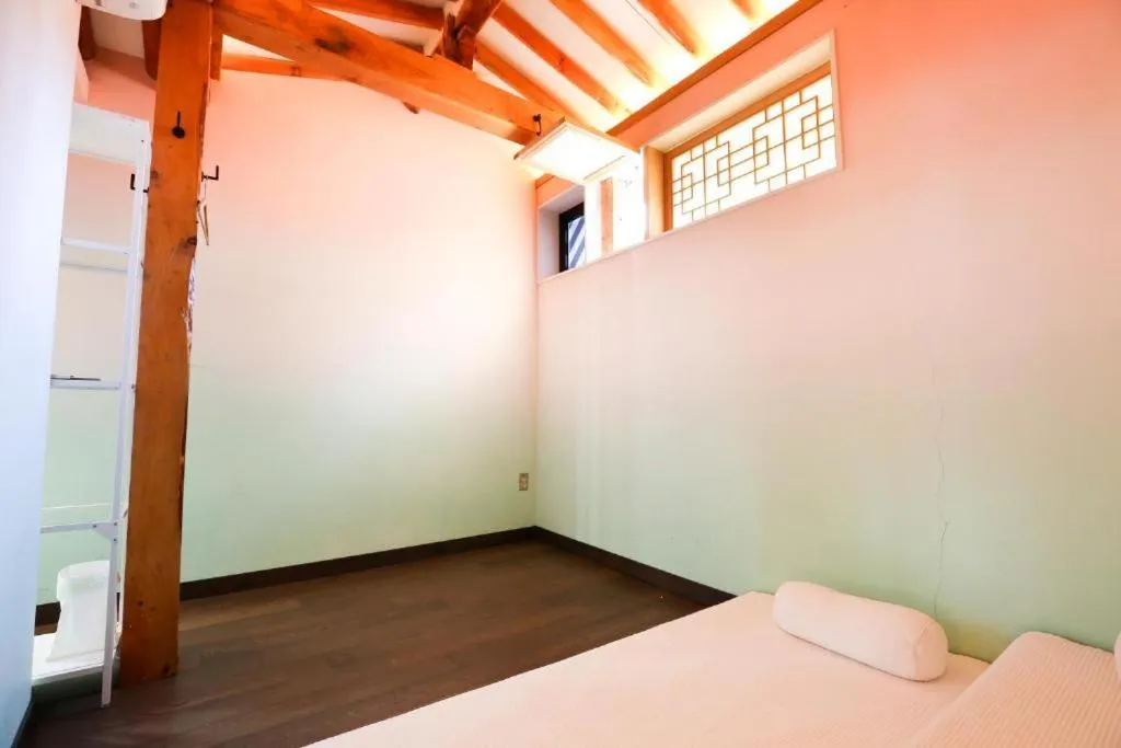 Bed in NagNe House Boutique Hanok