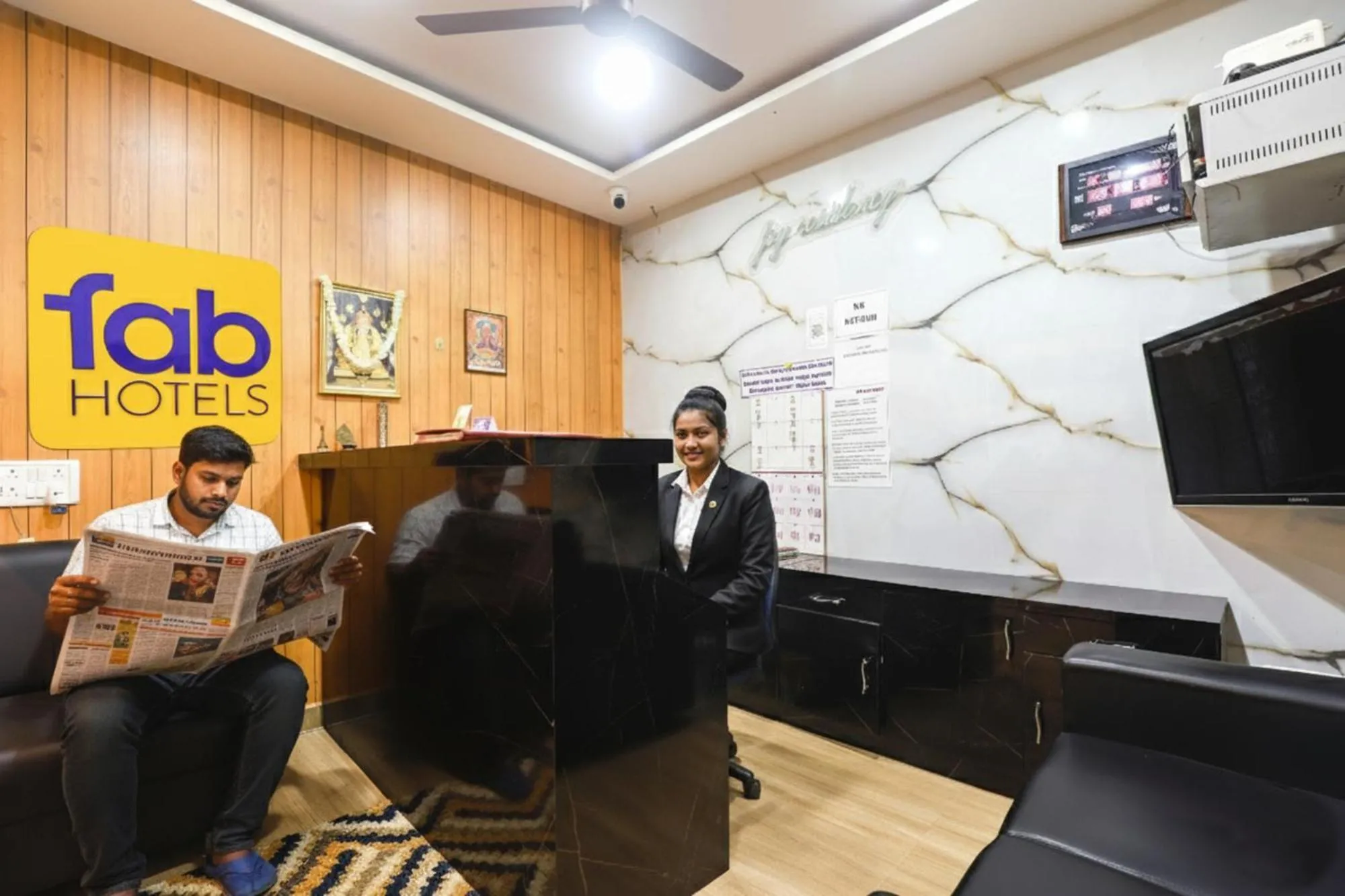 Lobby or reception in FabHotel Joy Residency