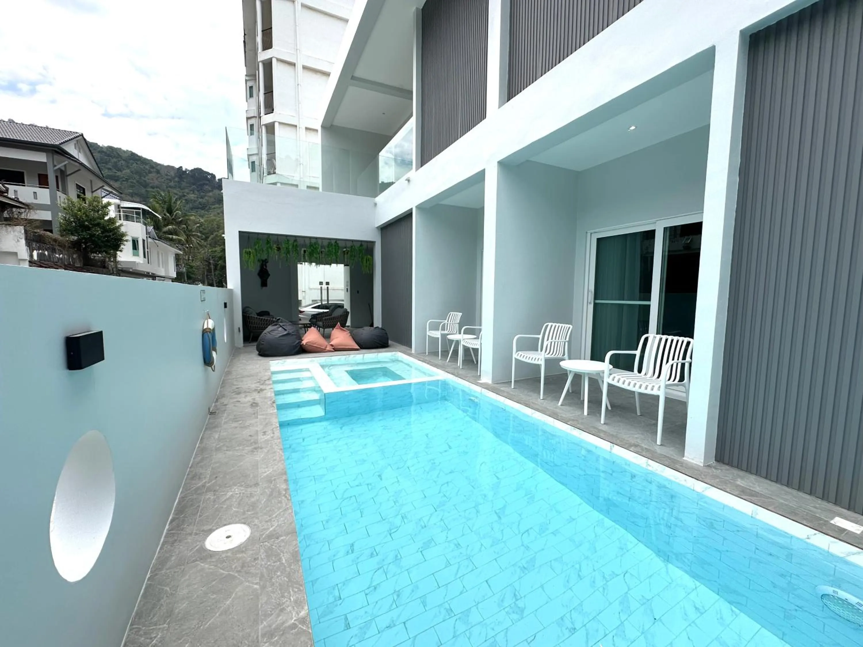 Swimming pool in Kata Place Villa