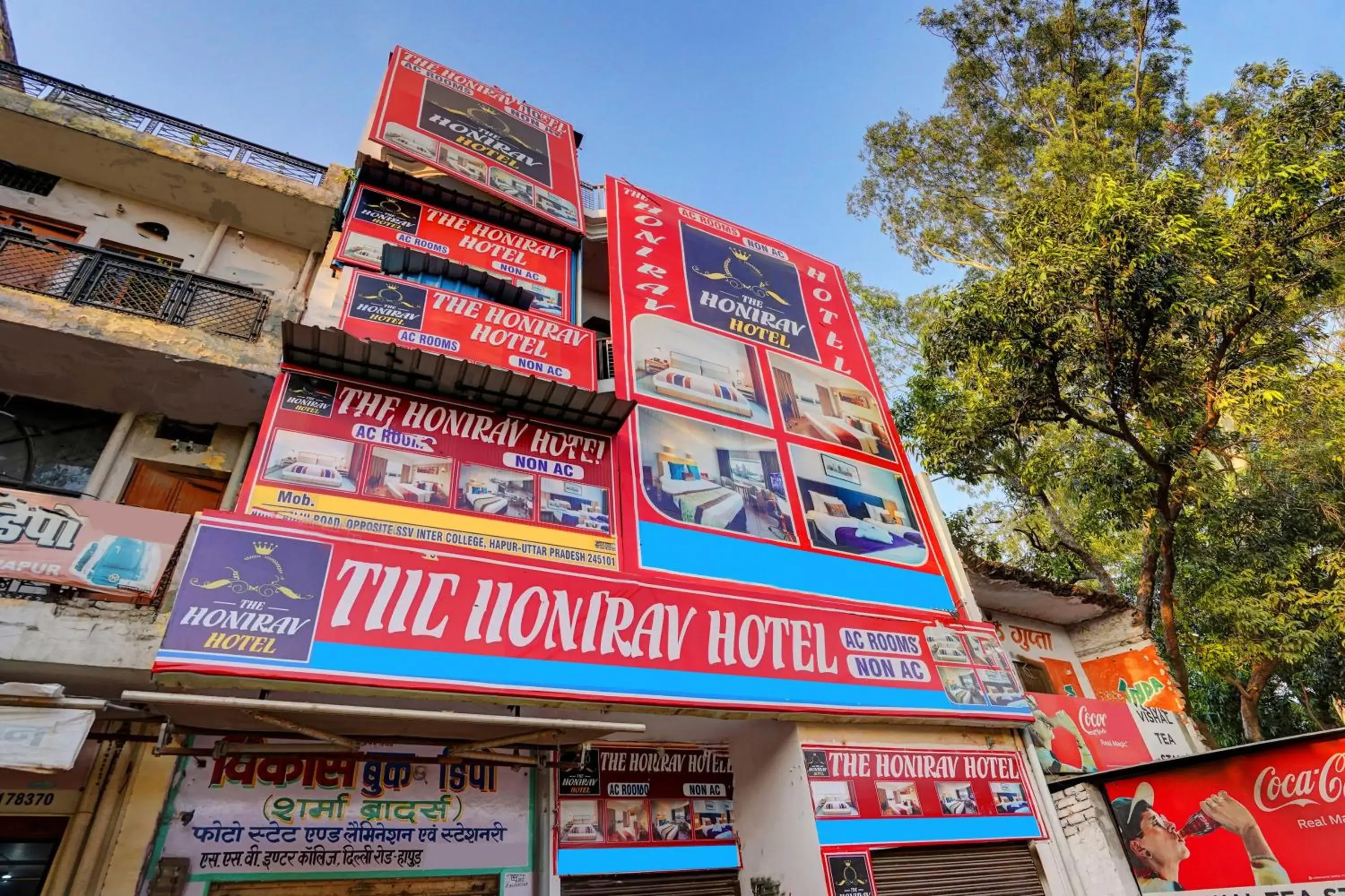 Facade/entrance in Hotel O The Honirav Hotel Facade/entrance in Hotel O The Honirav Hotel