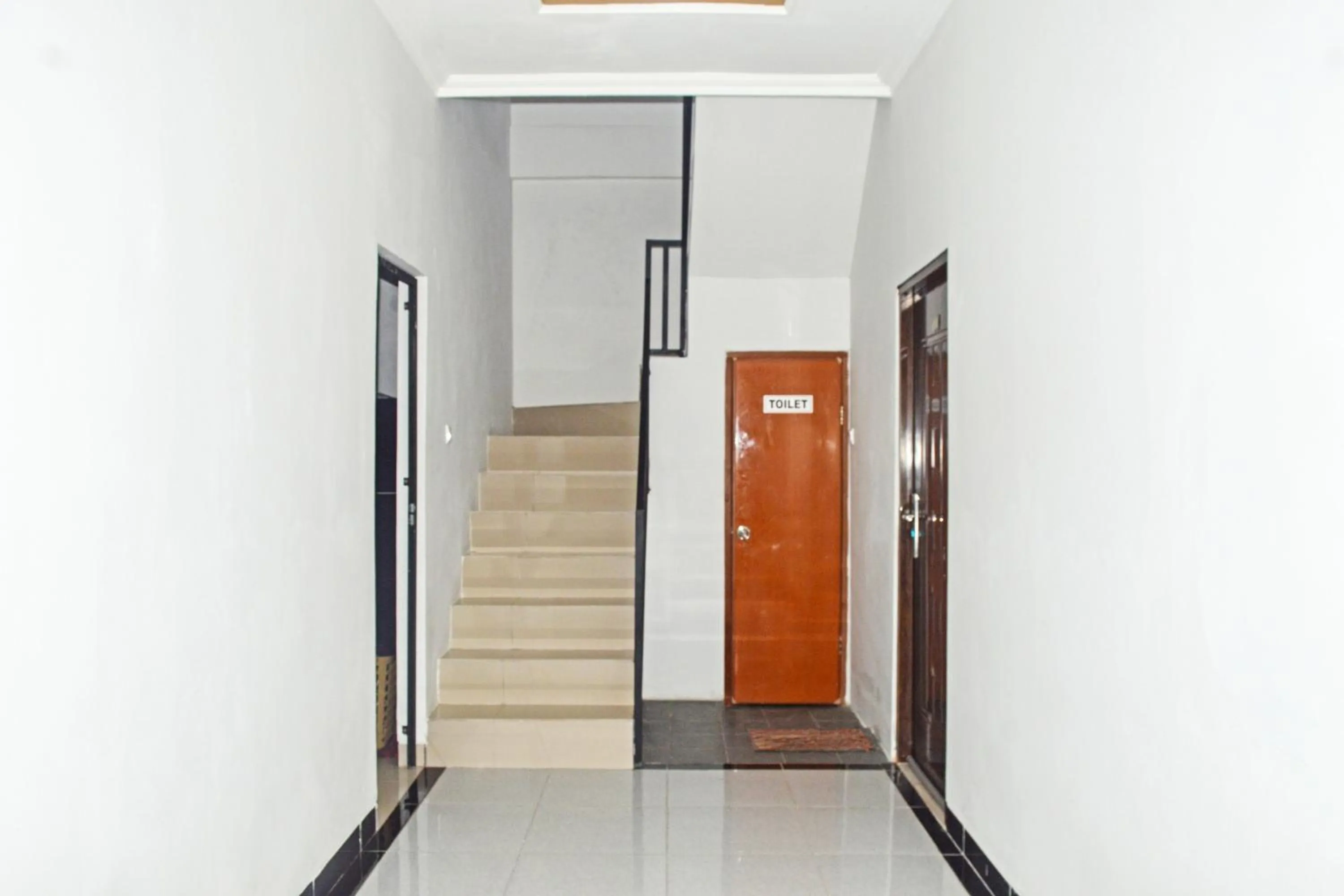 Lobby or reception in Super OYO 93085 Homy Stay Syariah