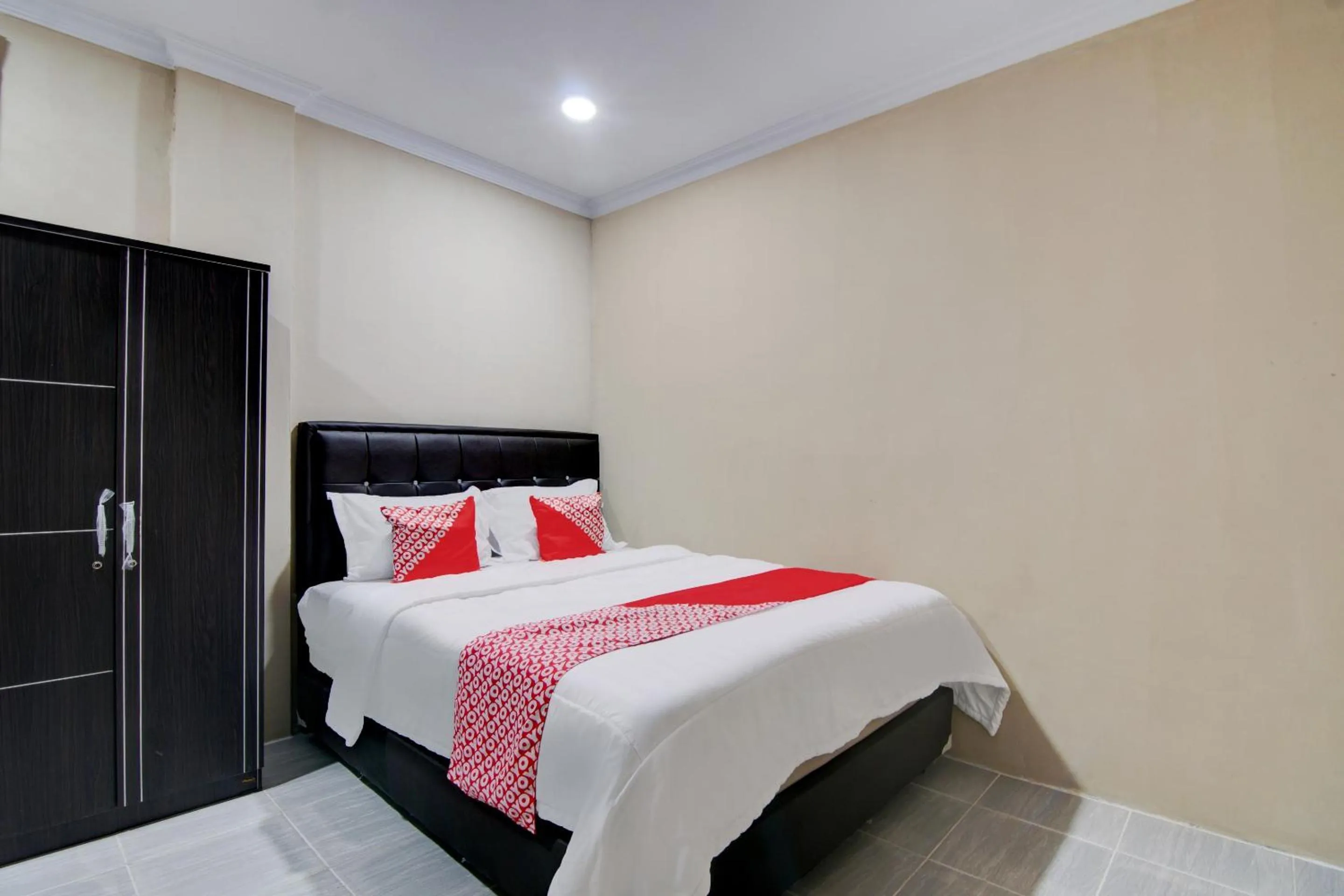 Bedroom, Bed in OYO 93087 Wisma Apel Syariah