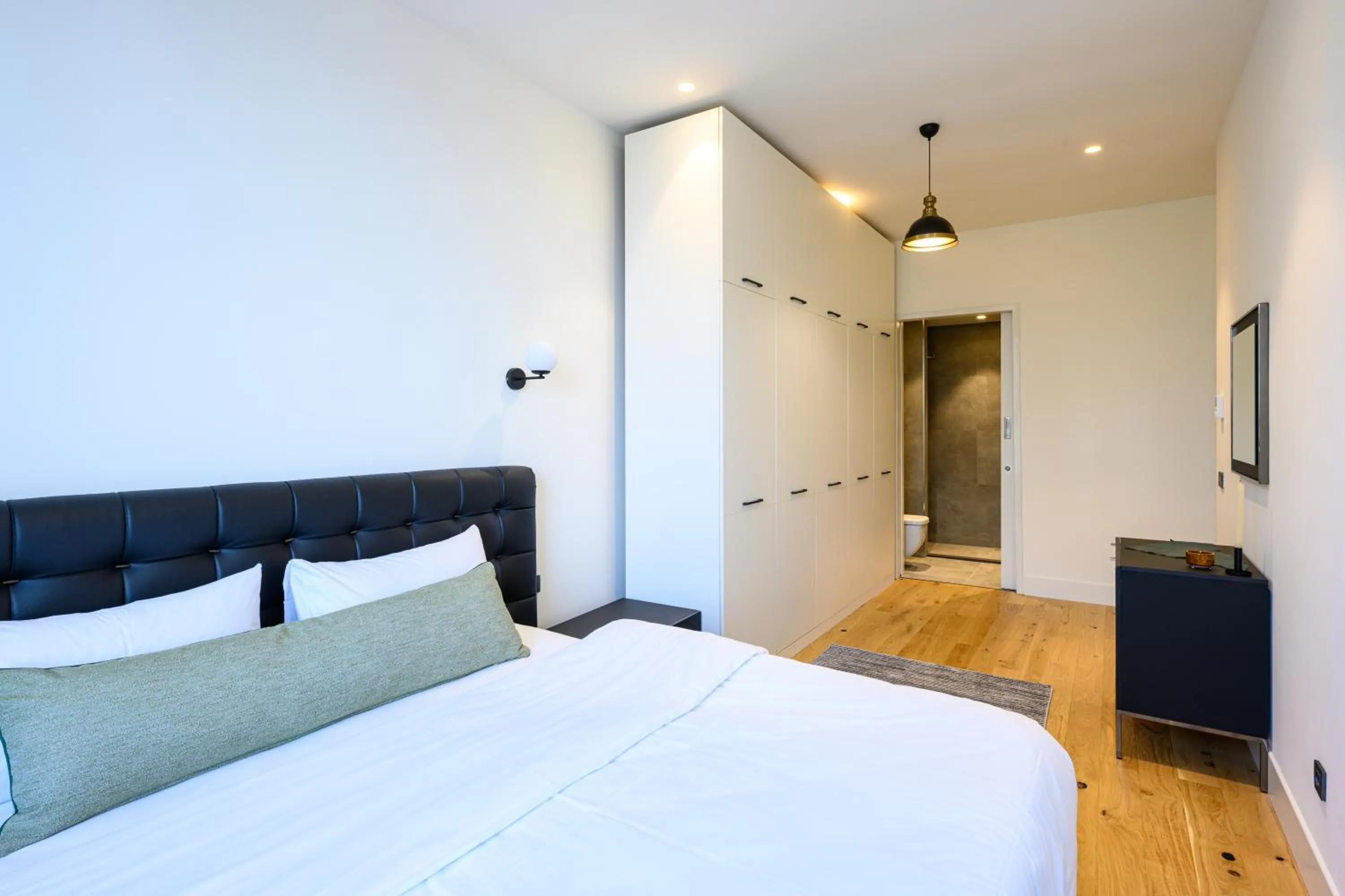 12, Apartments, 4-6 Pers, Central, Stunning View, Near Supermarket & Public Transport