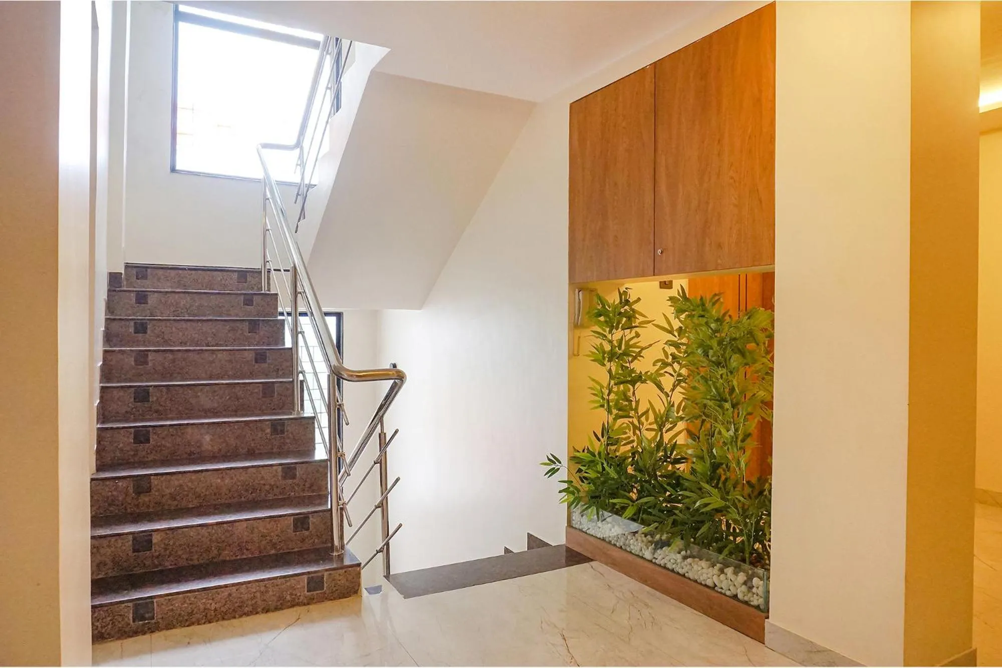 Lobby or reception in FabHotel Prime Shourya Residency - Nr Maharshi Karve Museum