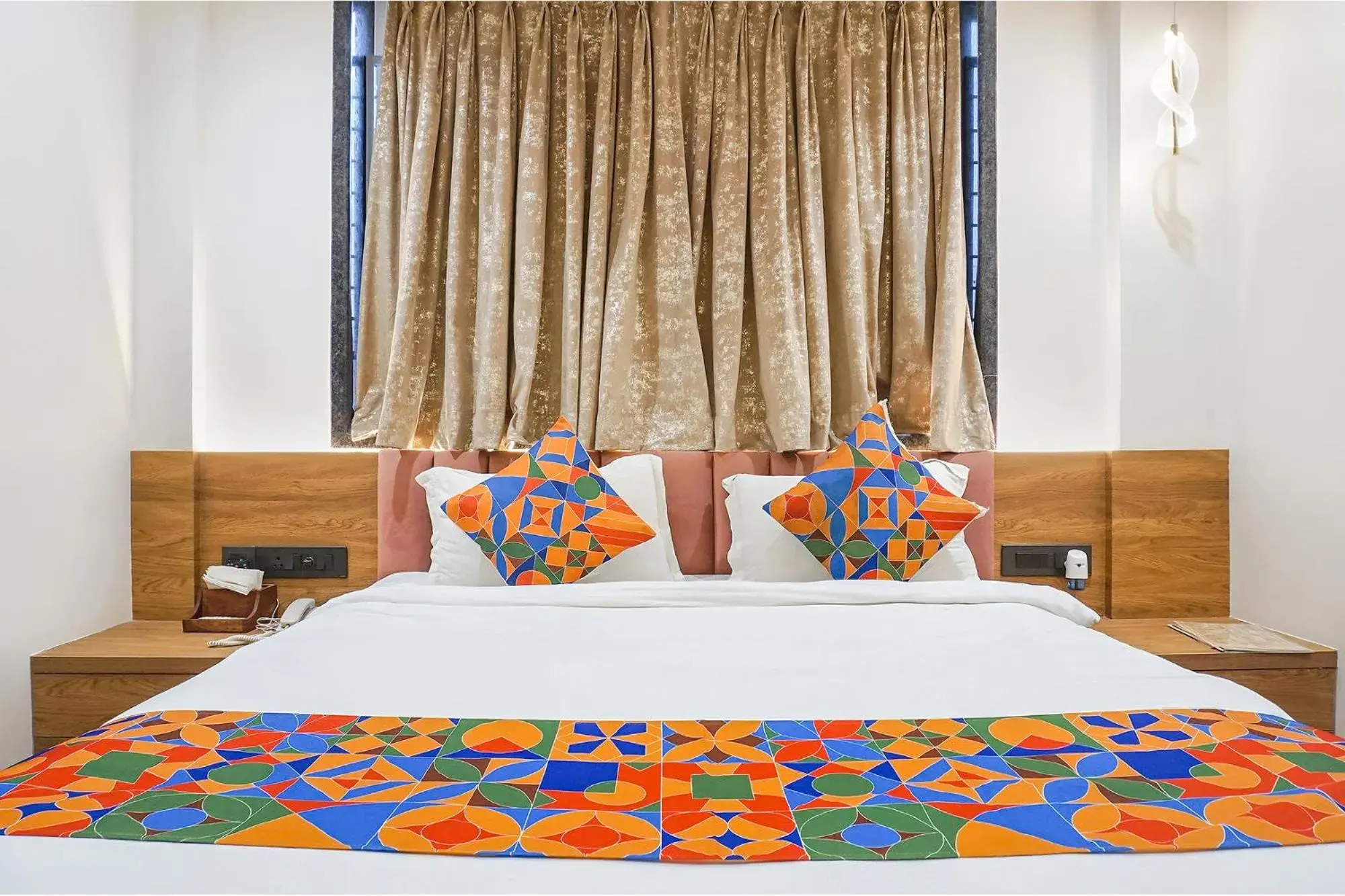 Bed in FabHotel Prime Shourya Residency - Nr Maharshi Karve Museum Bed in FabHotel Prime Shourya Residency - Nr Maharshi Karve Museum