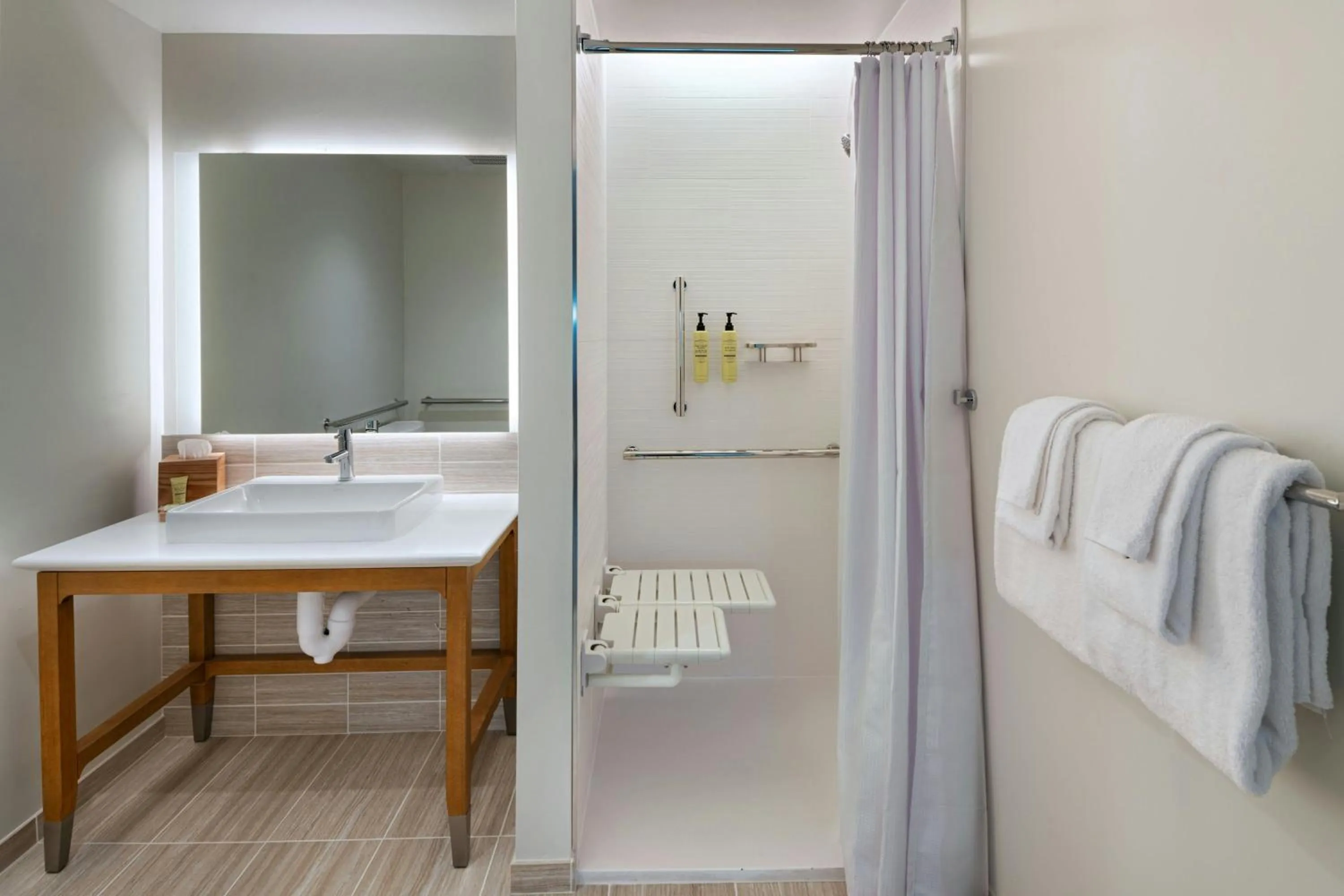 Photo of the whole room, Bed in Element Albuquerque Uptown