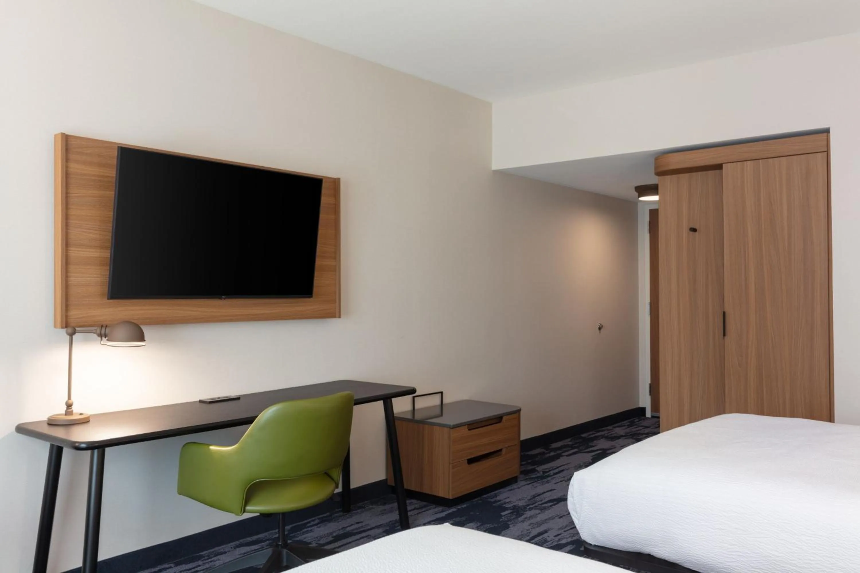 Photo of the whole room, Bed in Fairfield by Marriott Inn & Suites Omaha at MH Landing