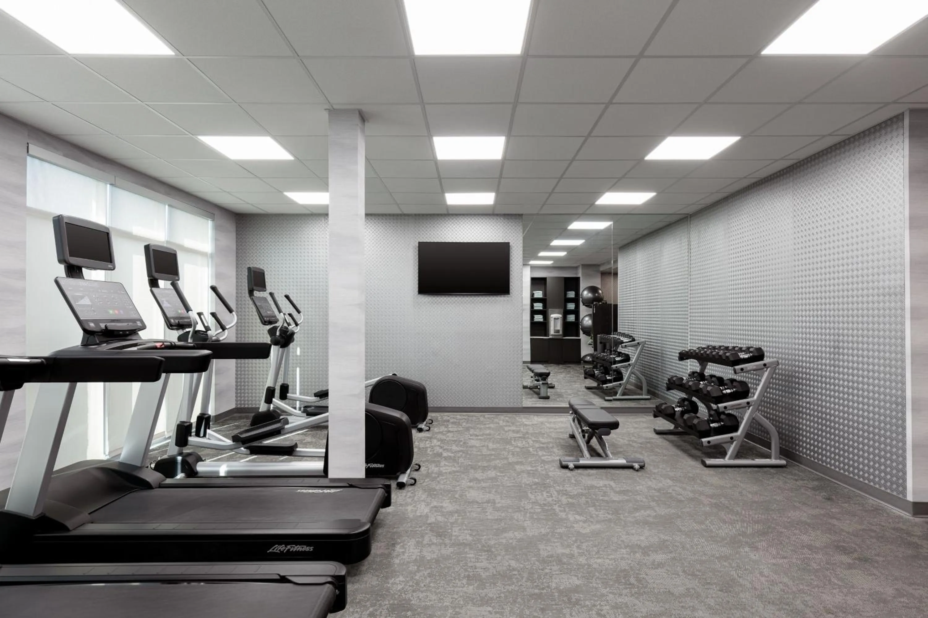 Fitness centre/facilities in Fairfield by Marriott Inn & Suites Omaha at MH Landing