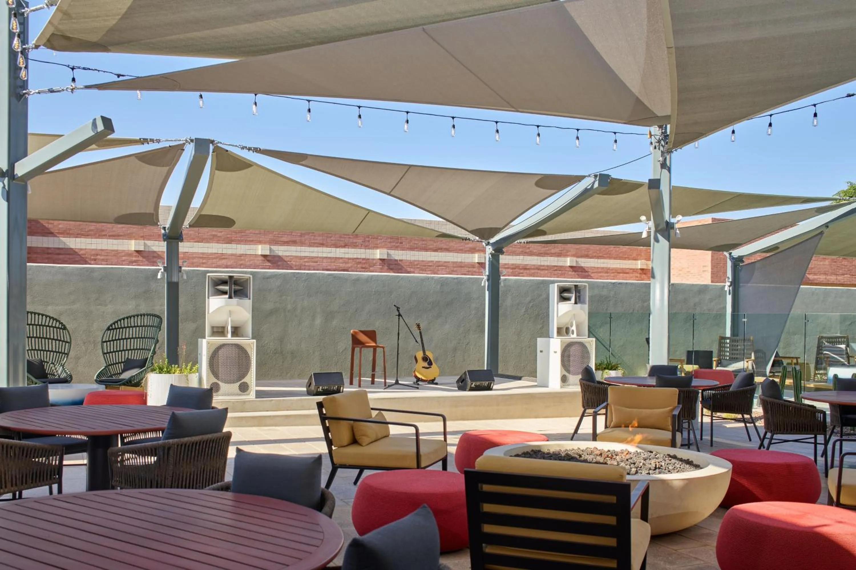 Restaurant/places to eat in Fairfield Inn & Suites by Marriott Tempe