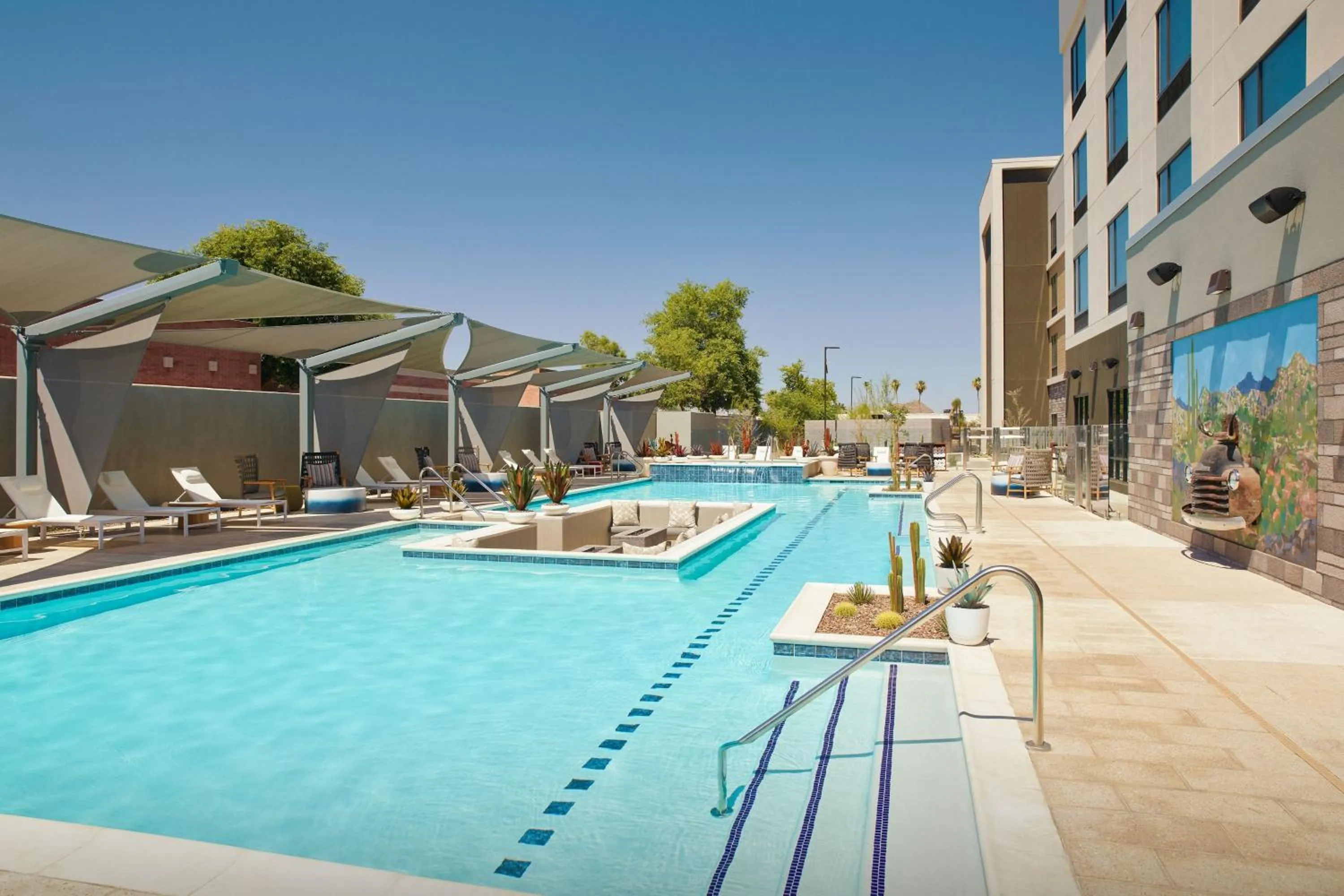 Swimming pool in TownePlace Suites by Marriott Tempe