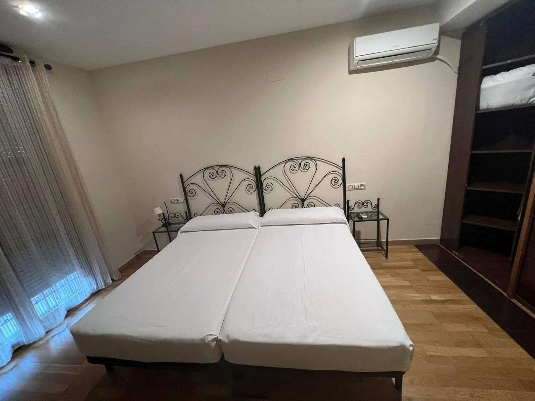 Bed in Hostal el Pasaje