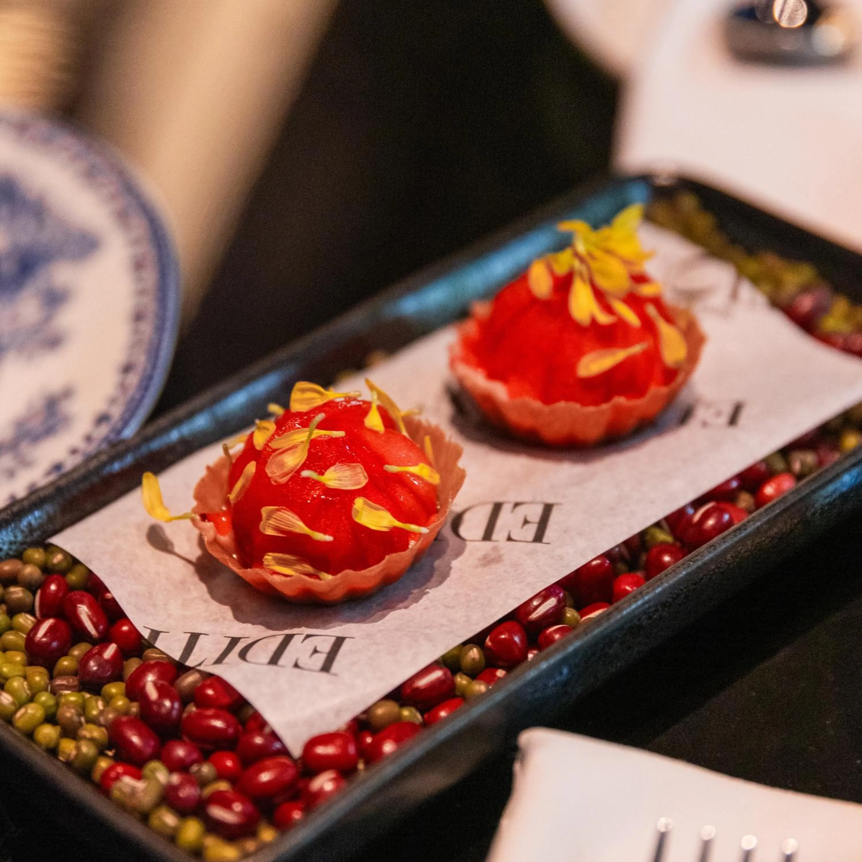 Lounge or bar in The Singapore EDITION