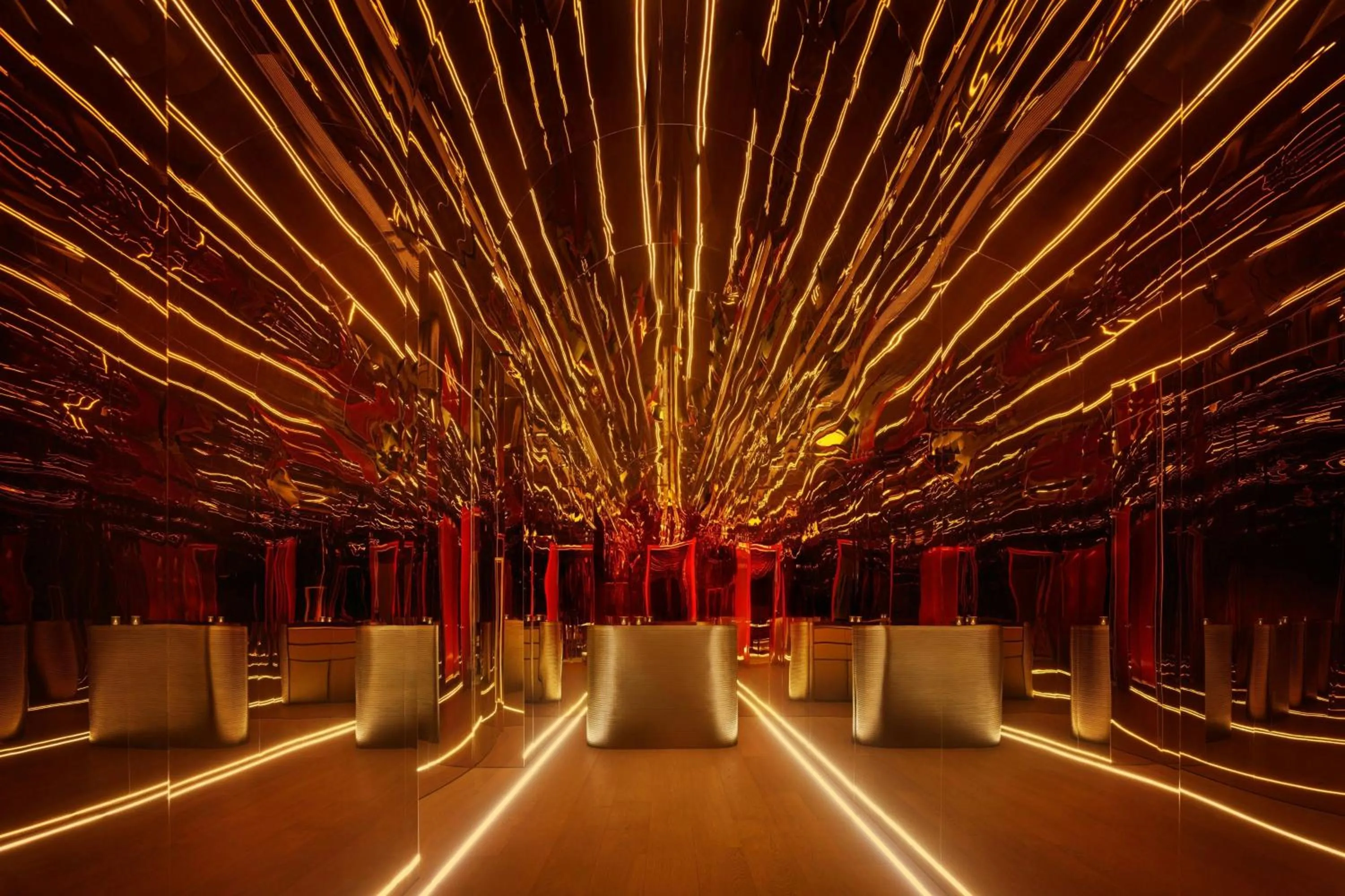 Restaurant/places to eat in The Singapore EDITION