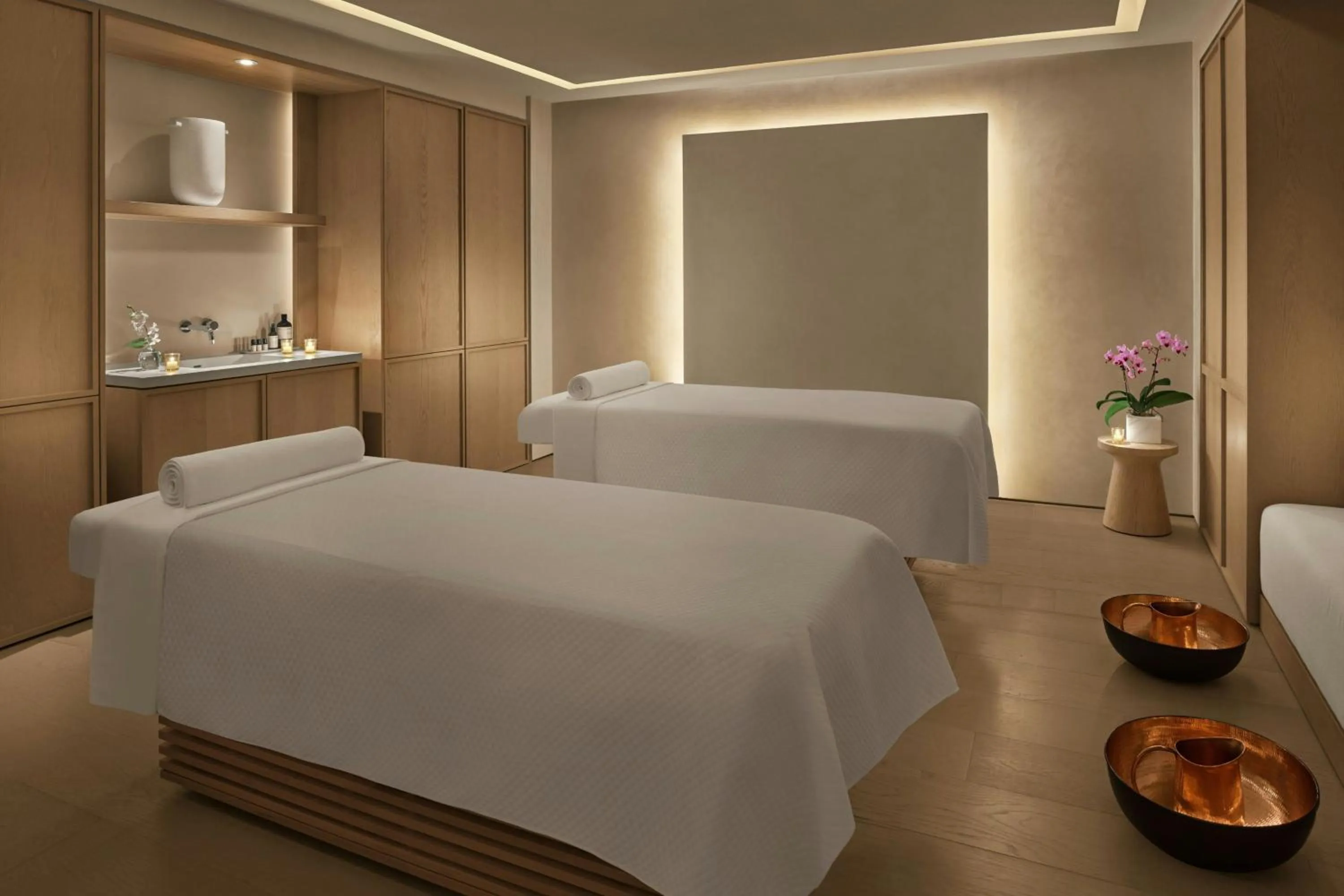 Spa and wellness centre/facilities, Bed in The Singapore EDITION