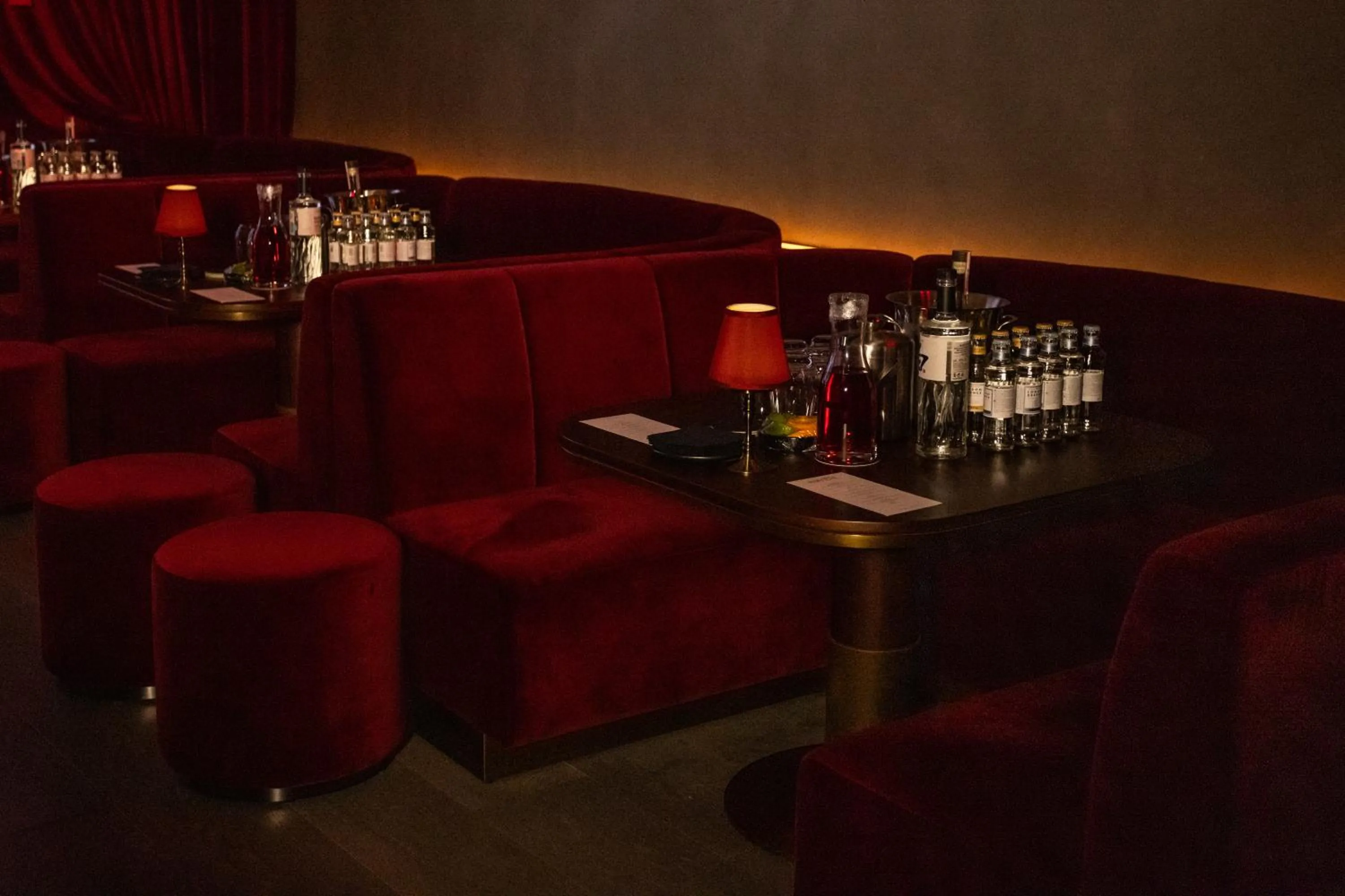 Lounge or bar in The Singapore EDITION