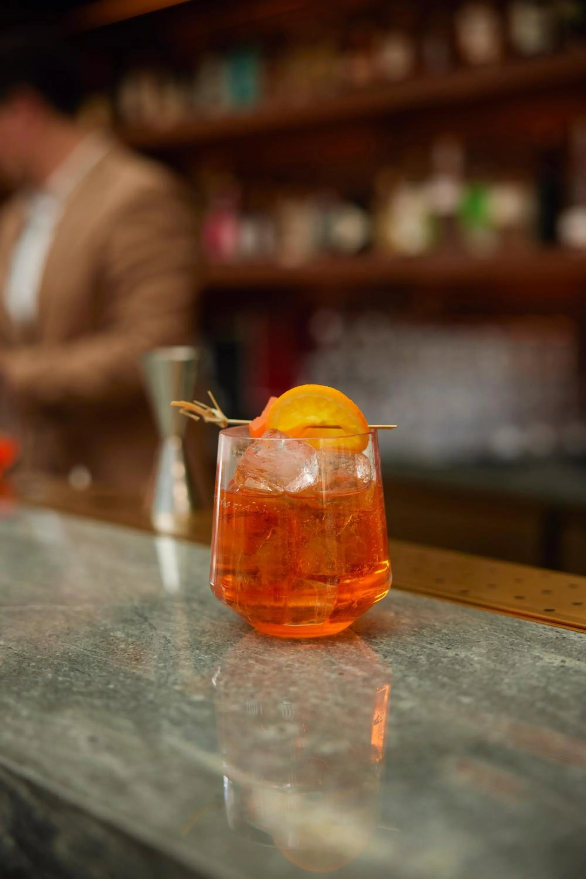 Lounge or bar in The Singapore EDITION