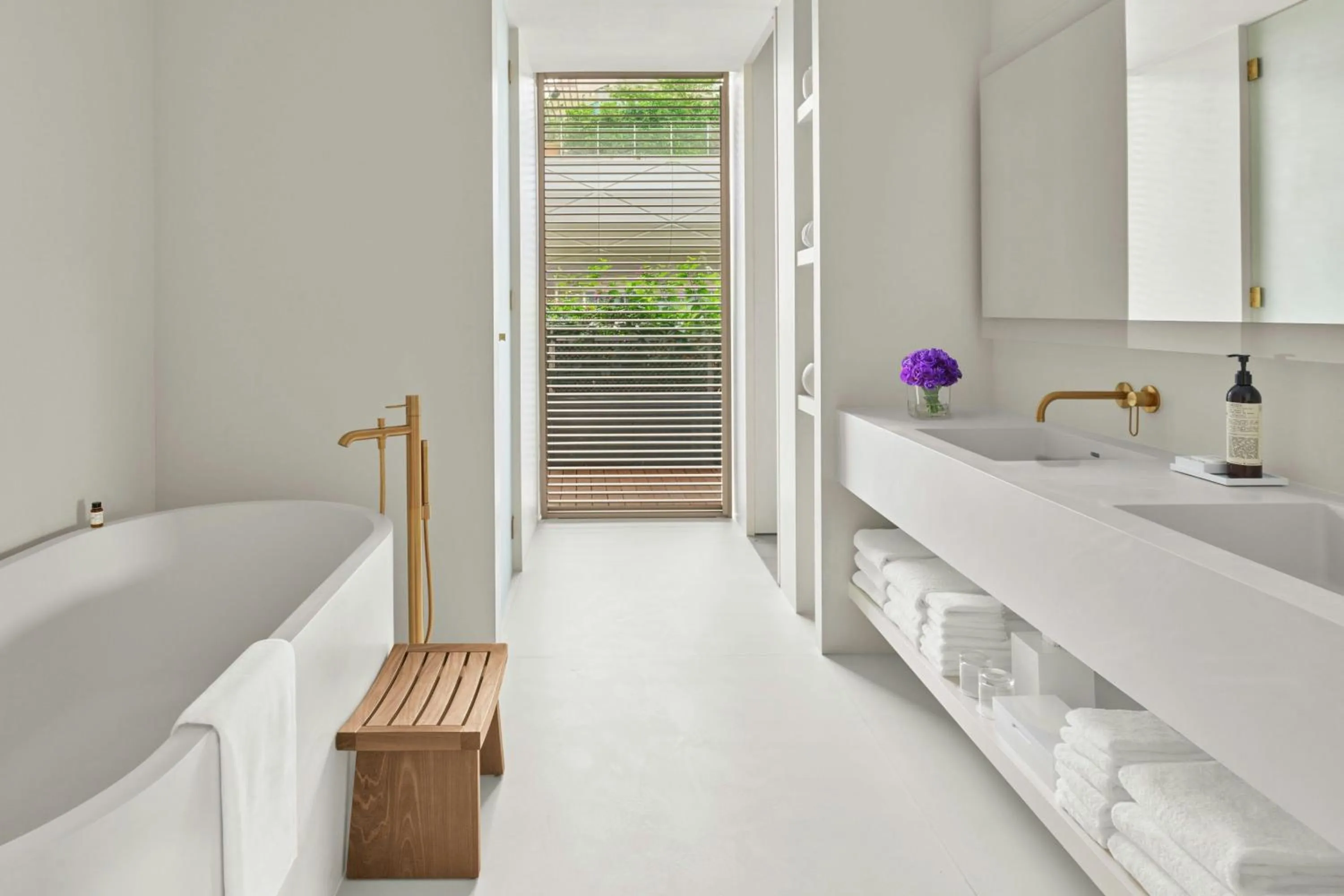 Bathroom in The Singapore EDITION