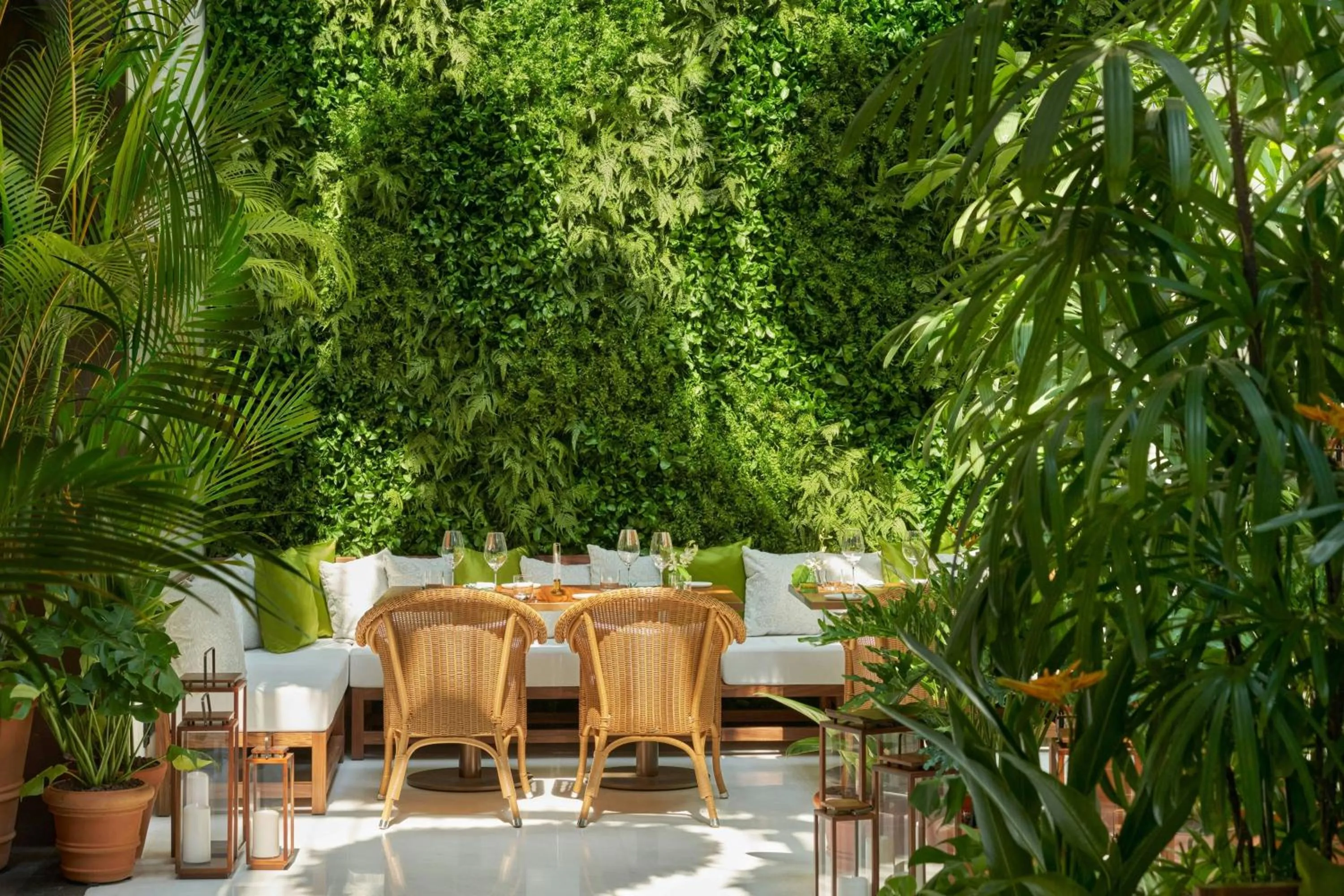 Restaurant/places to eat in The Singapore EDITION