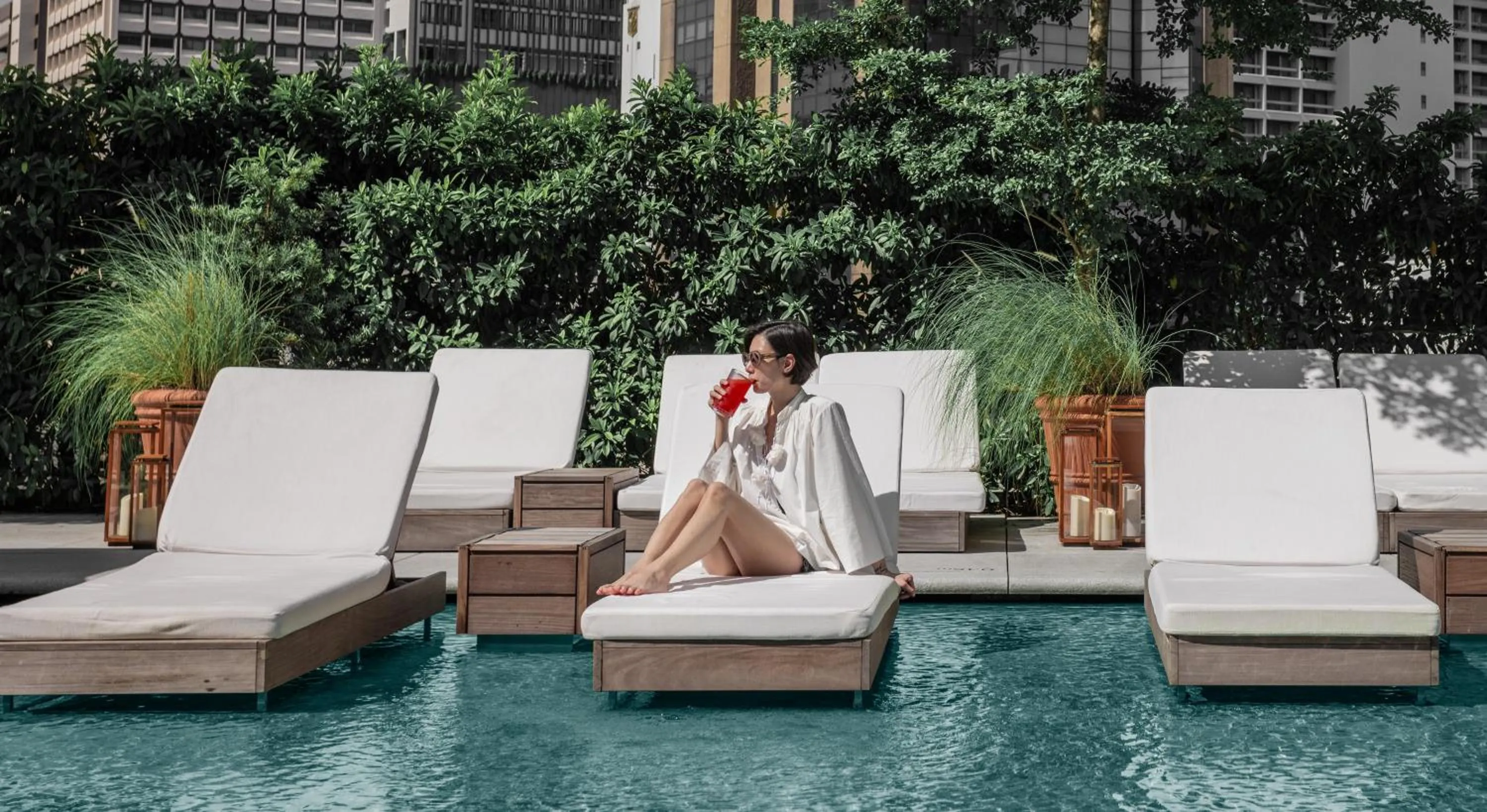 Balcony/Terrace in The Singapore EDITION