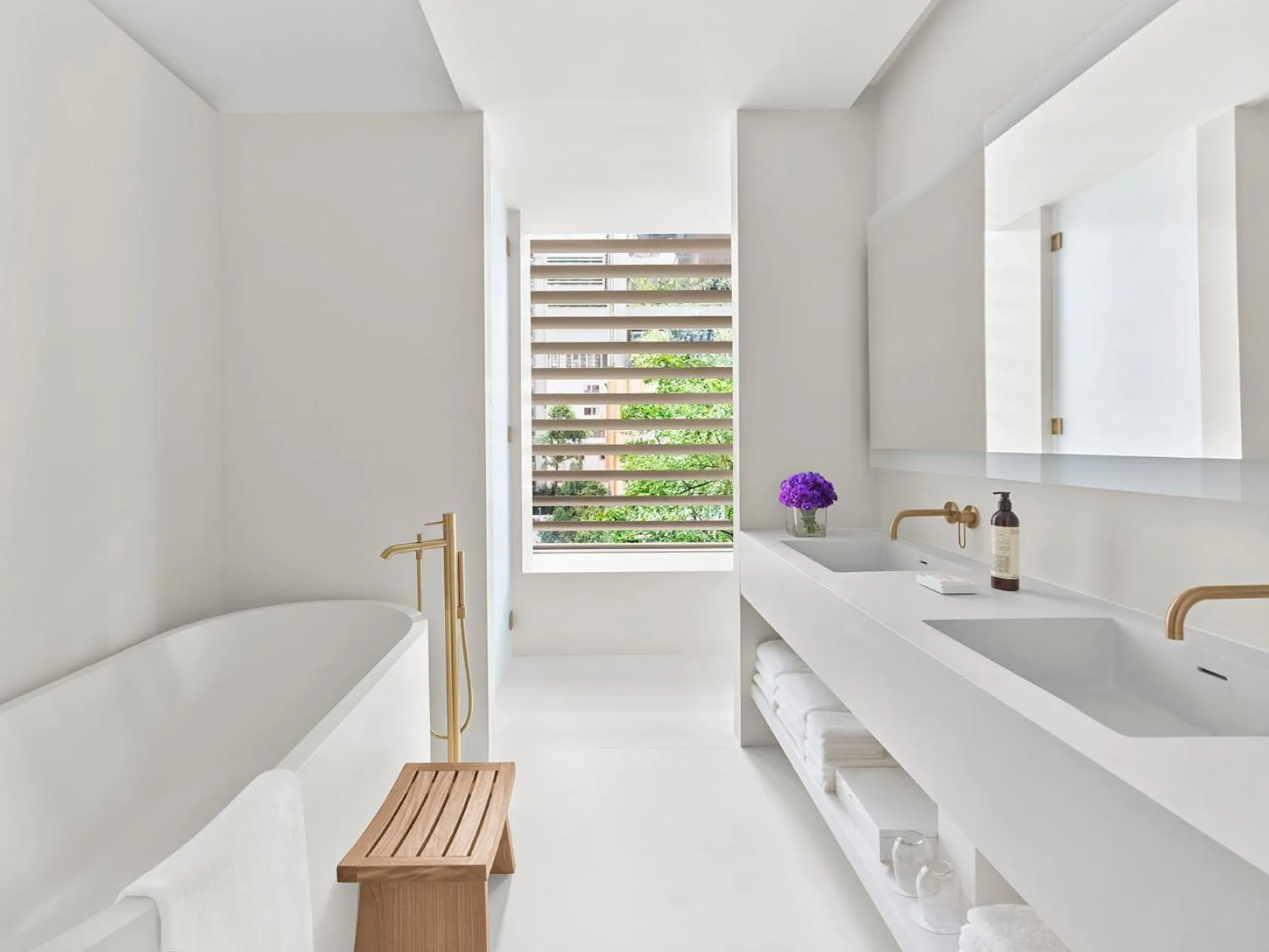 Bathroom in The Singapore EDITION