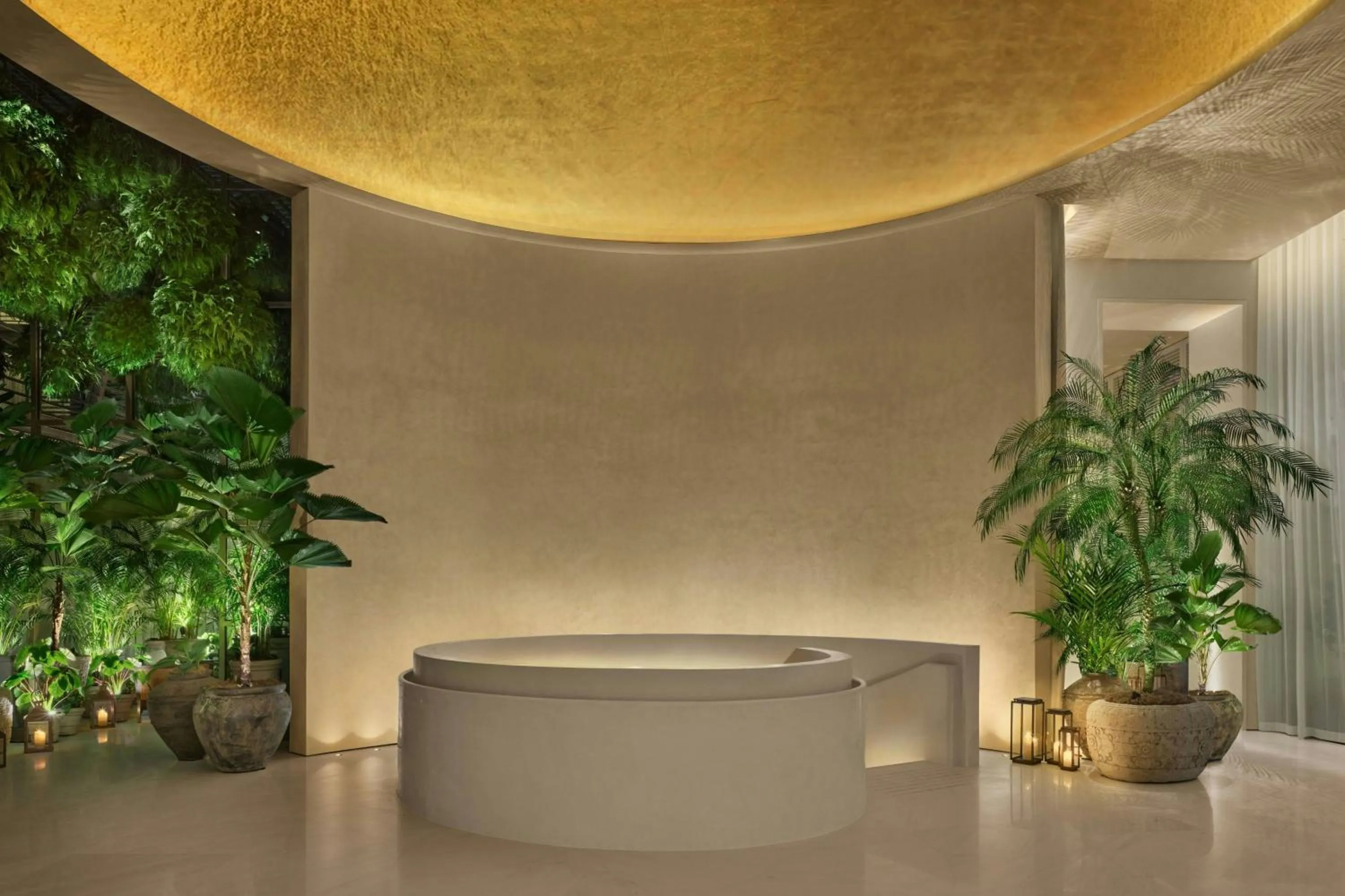 Lobby or reception in The Singapore EDITION