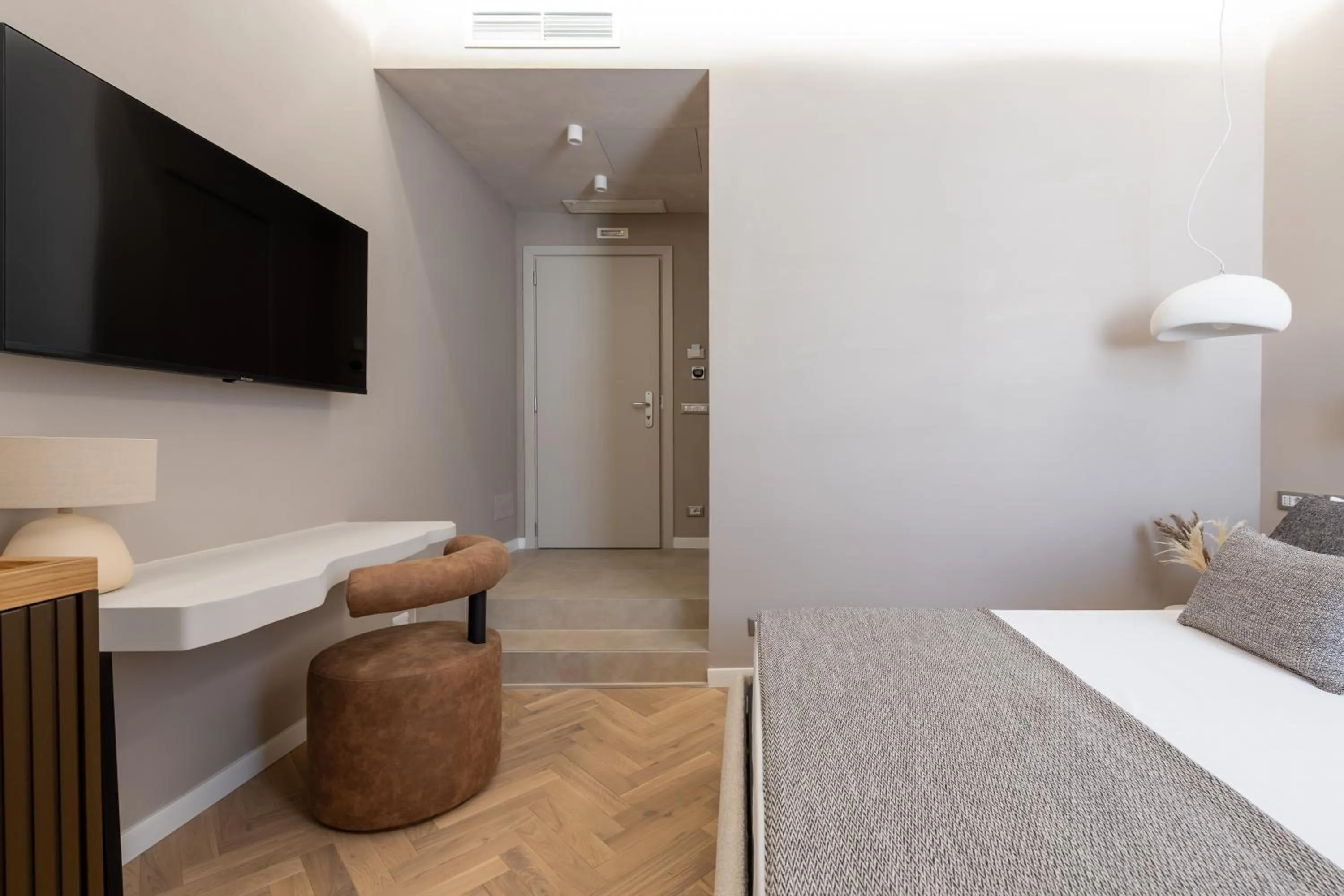 Bed in Duomo Collection