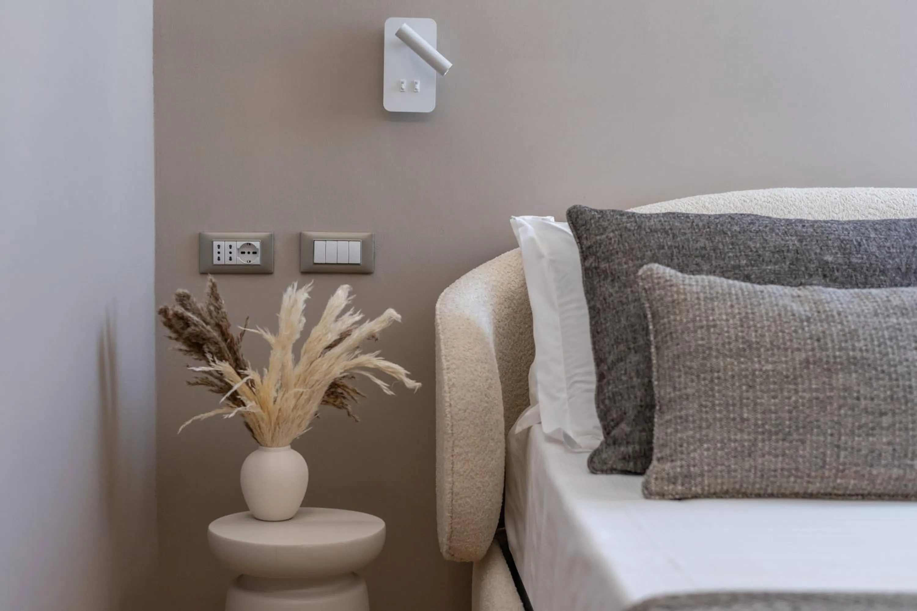 Bed in Duomo Collection