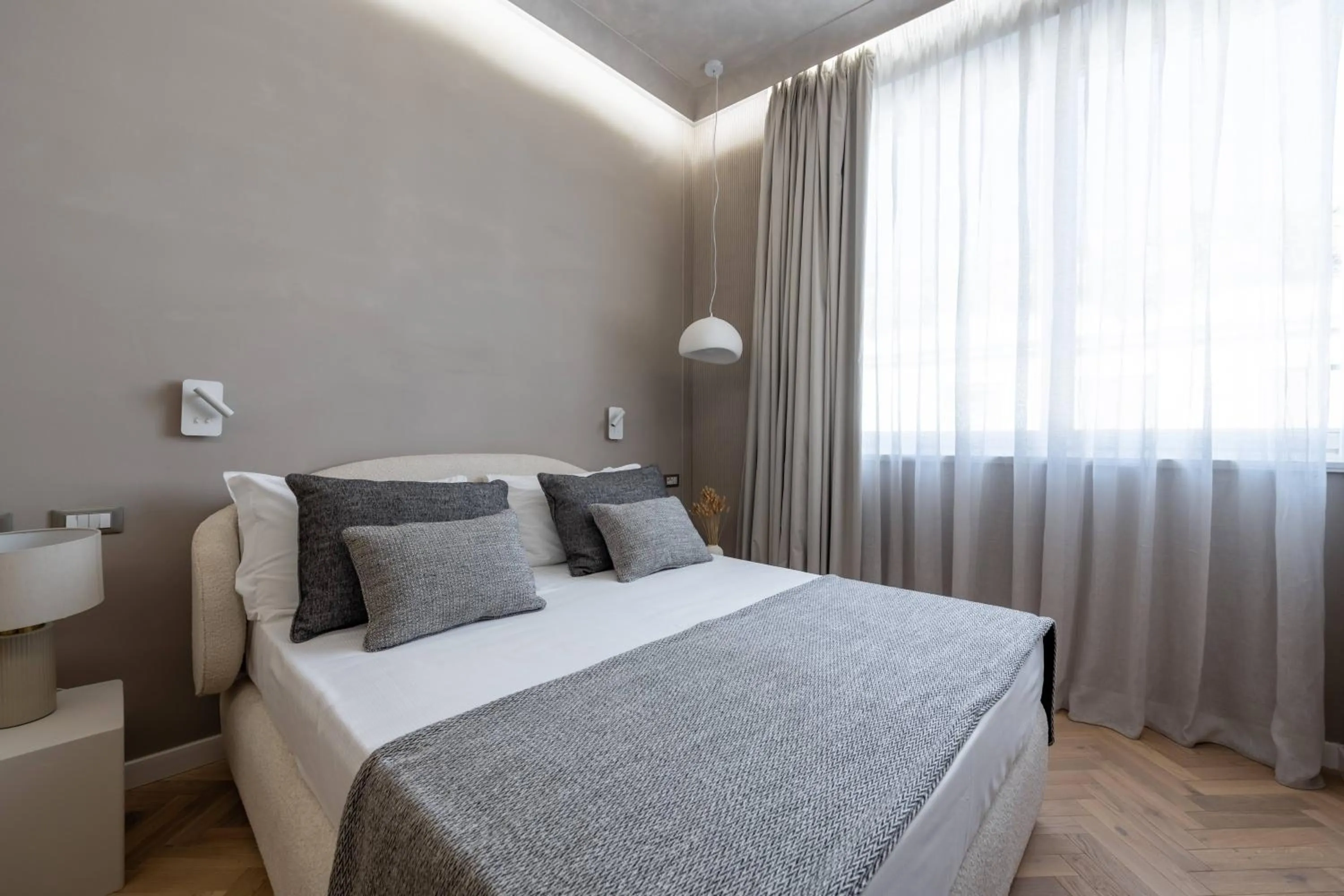 Bed in Duomo Collection