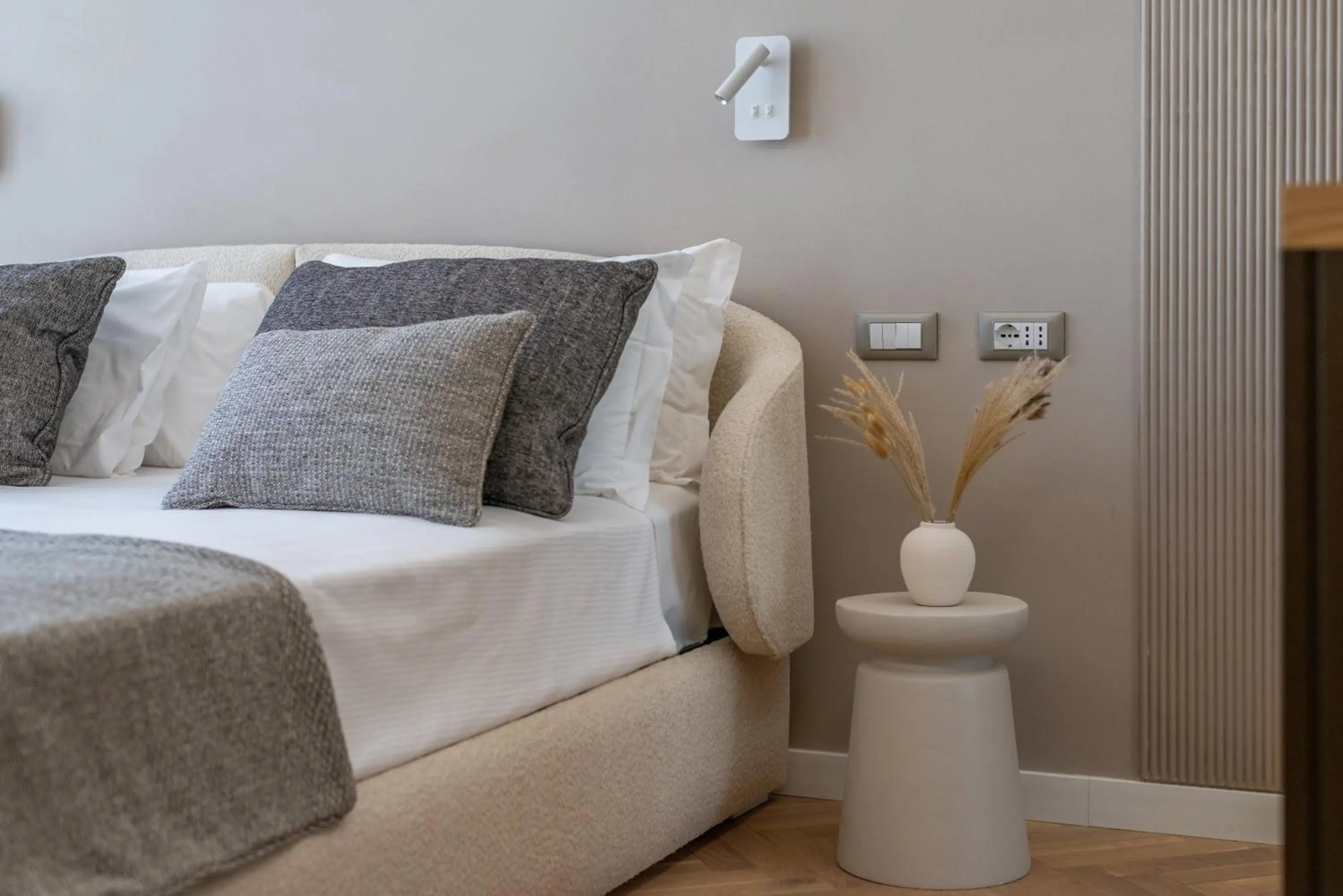 Bed in Duomo Collection